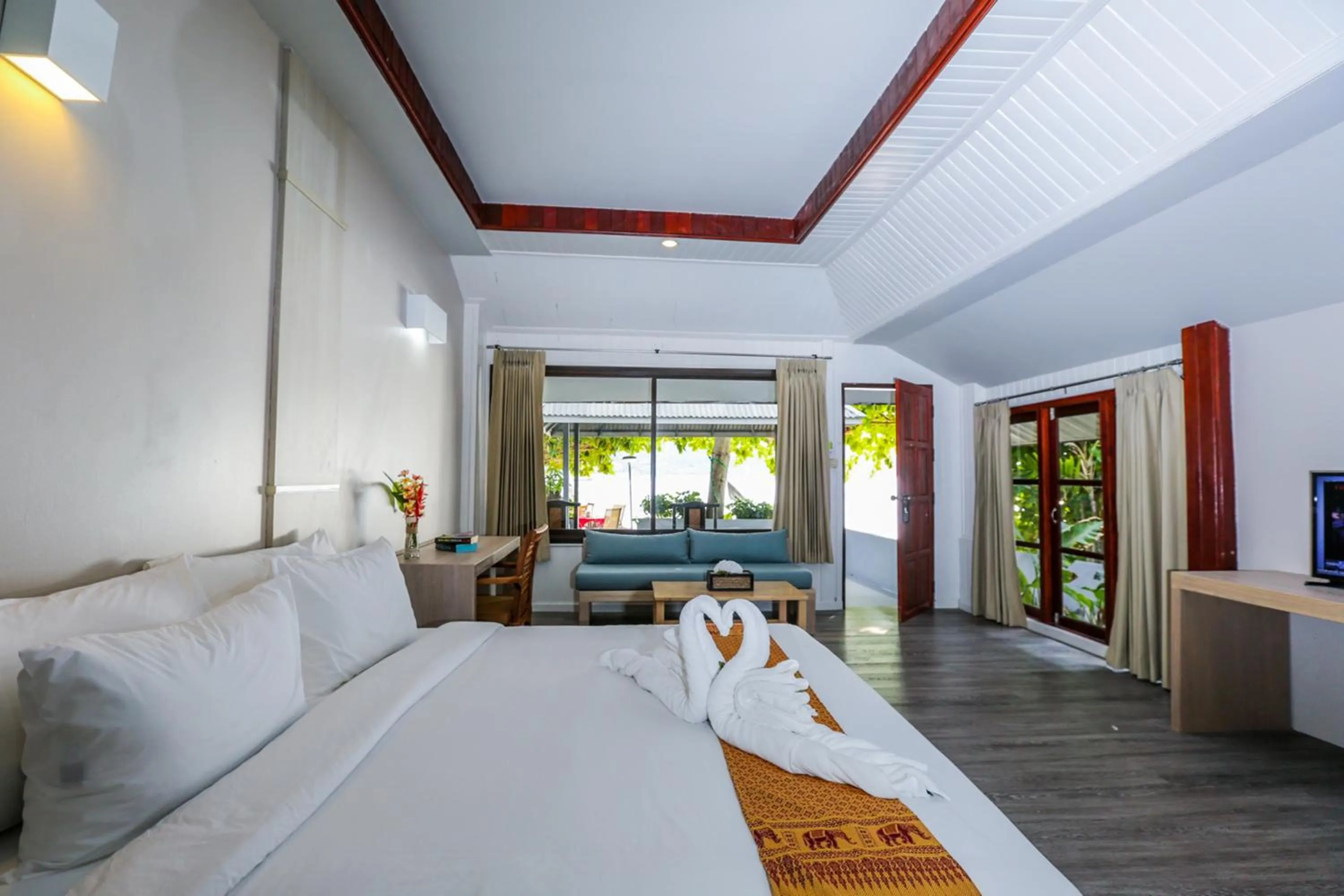 Seating area, Bed in Villa Cha-Cha Salad Beach Koh Phangan