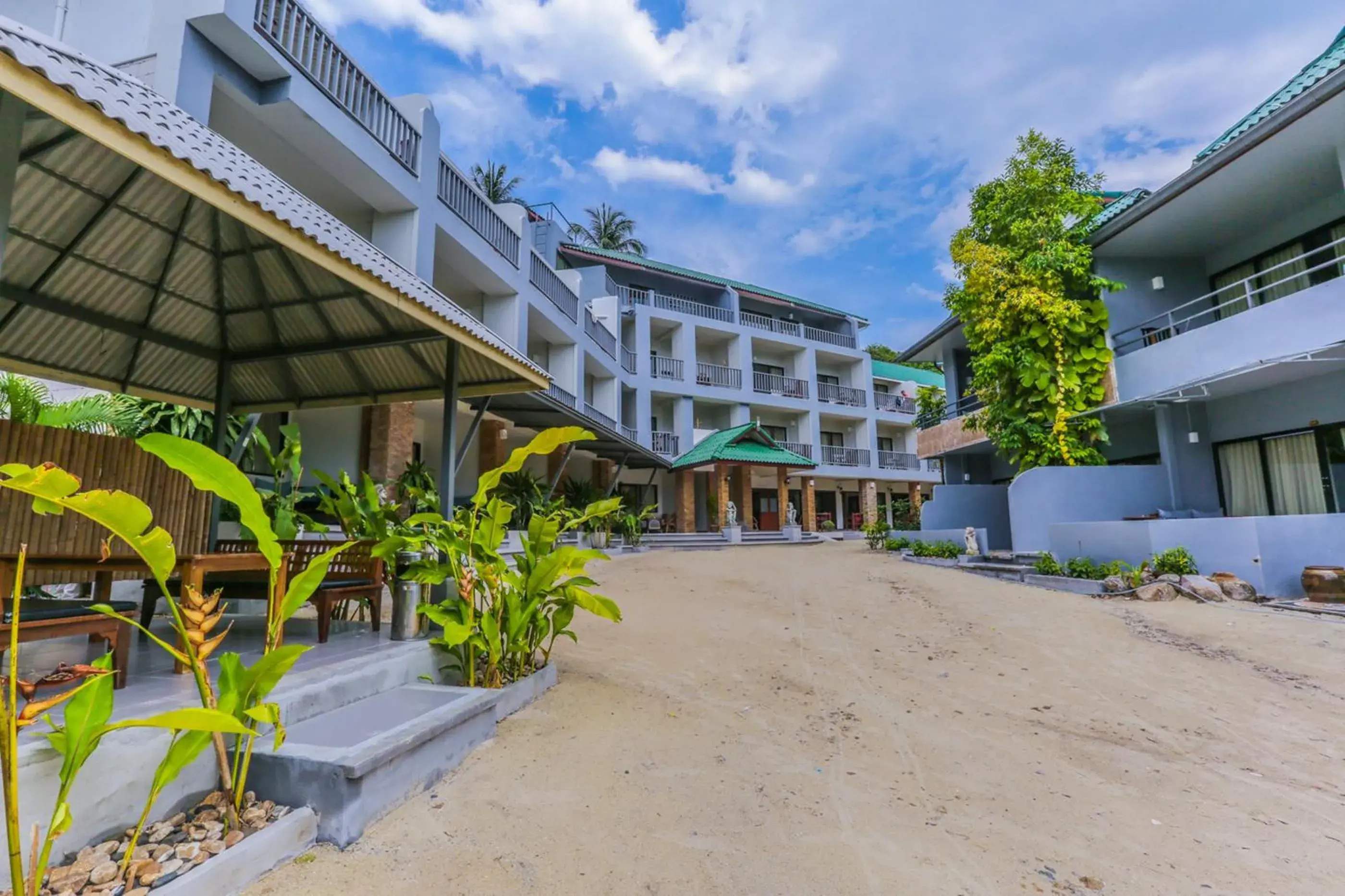 Property building in Villa Cha-Cha Salad Beach Koh Phangan Property building in Villa Cha-Cha Salad Beach Koh Phangan