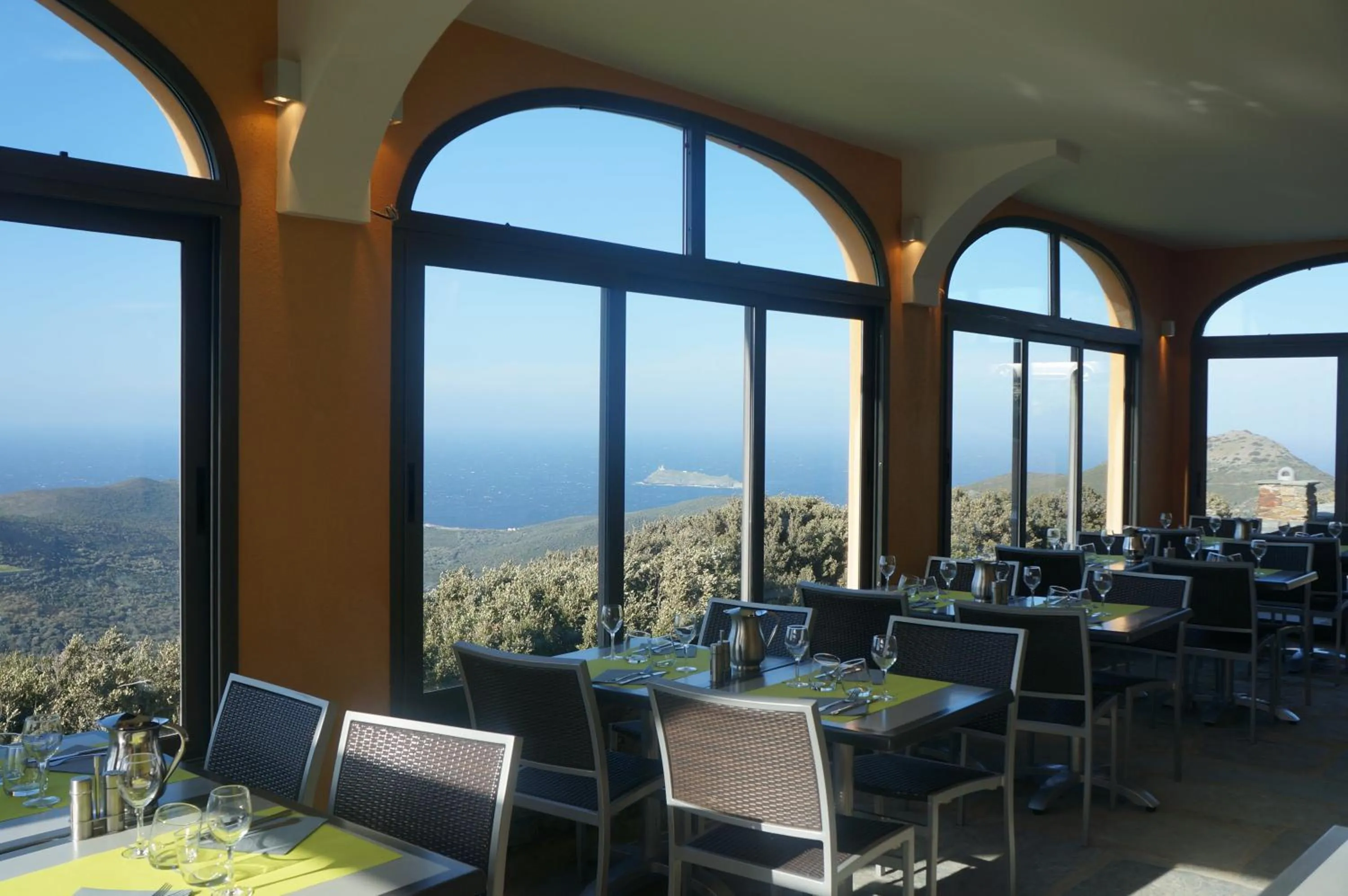 Restaurant/places to eat in Hotel Le Saint Jean