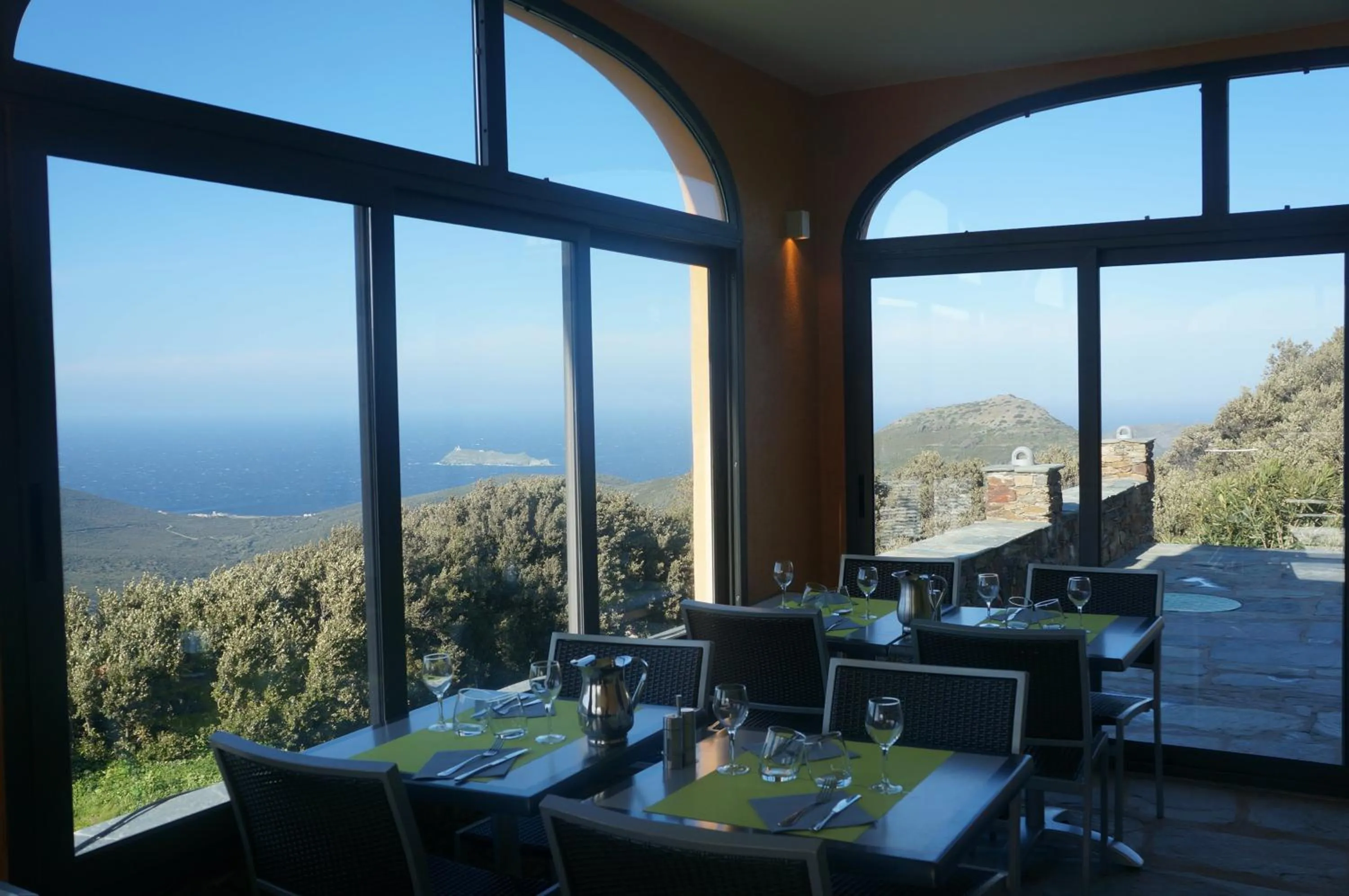 Restaurant/places to eat in Hotel Le Saint Jean