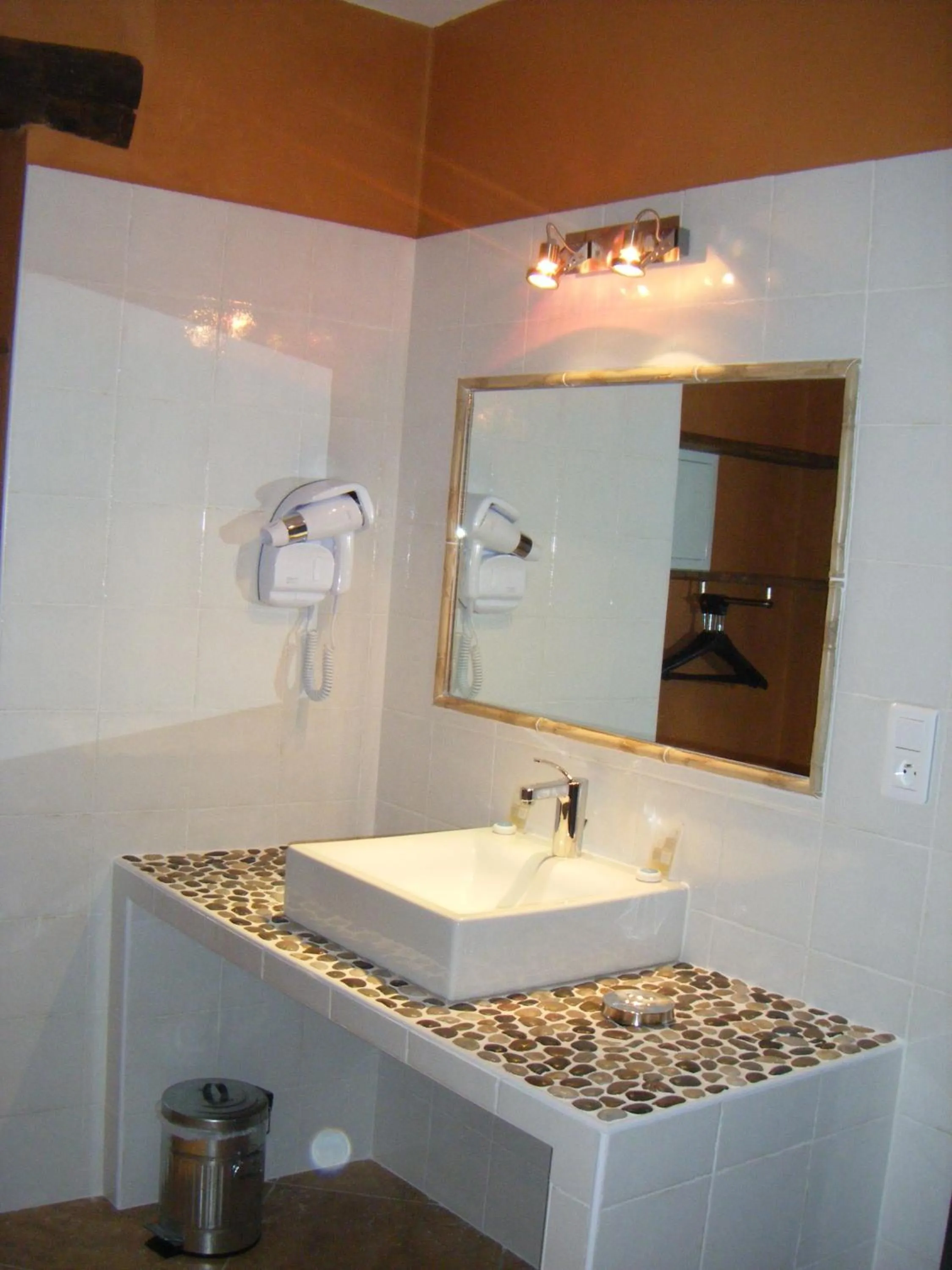 Bathroom in Hotel Le Saint Jean