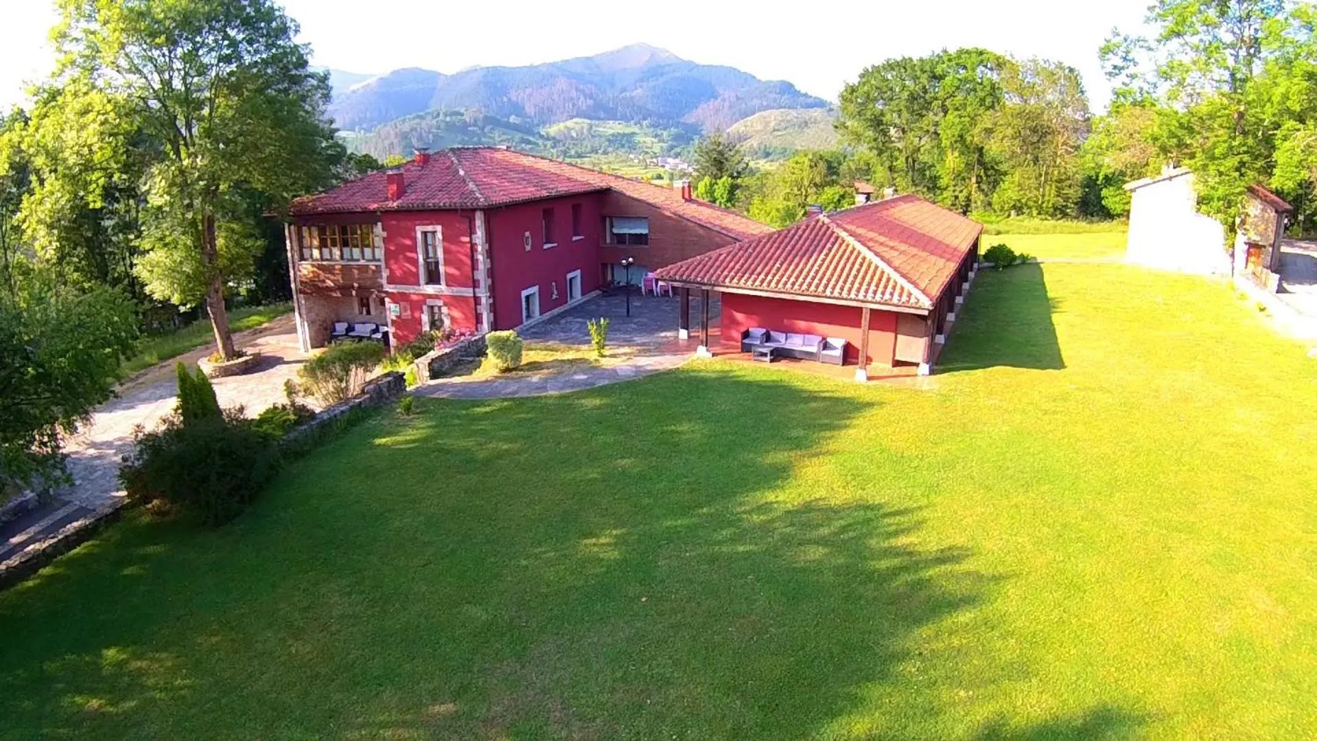 Property building in Hotel Rural Coviella