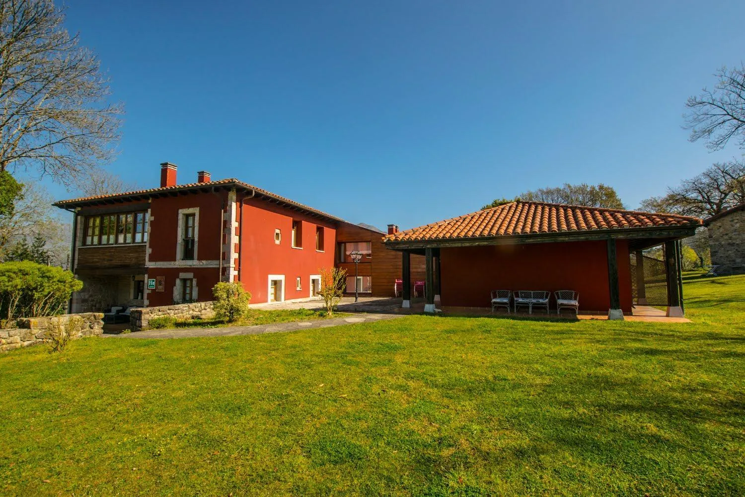 Property building in Hotel Rural Coviella