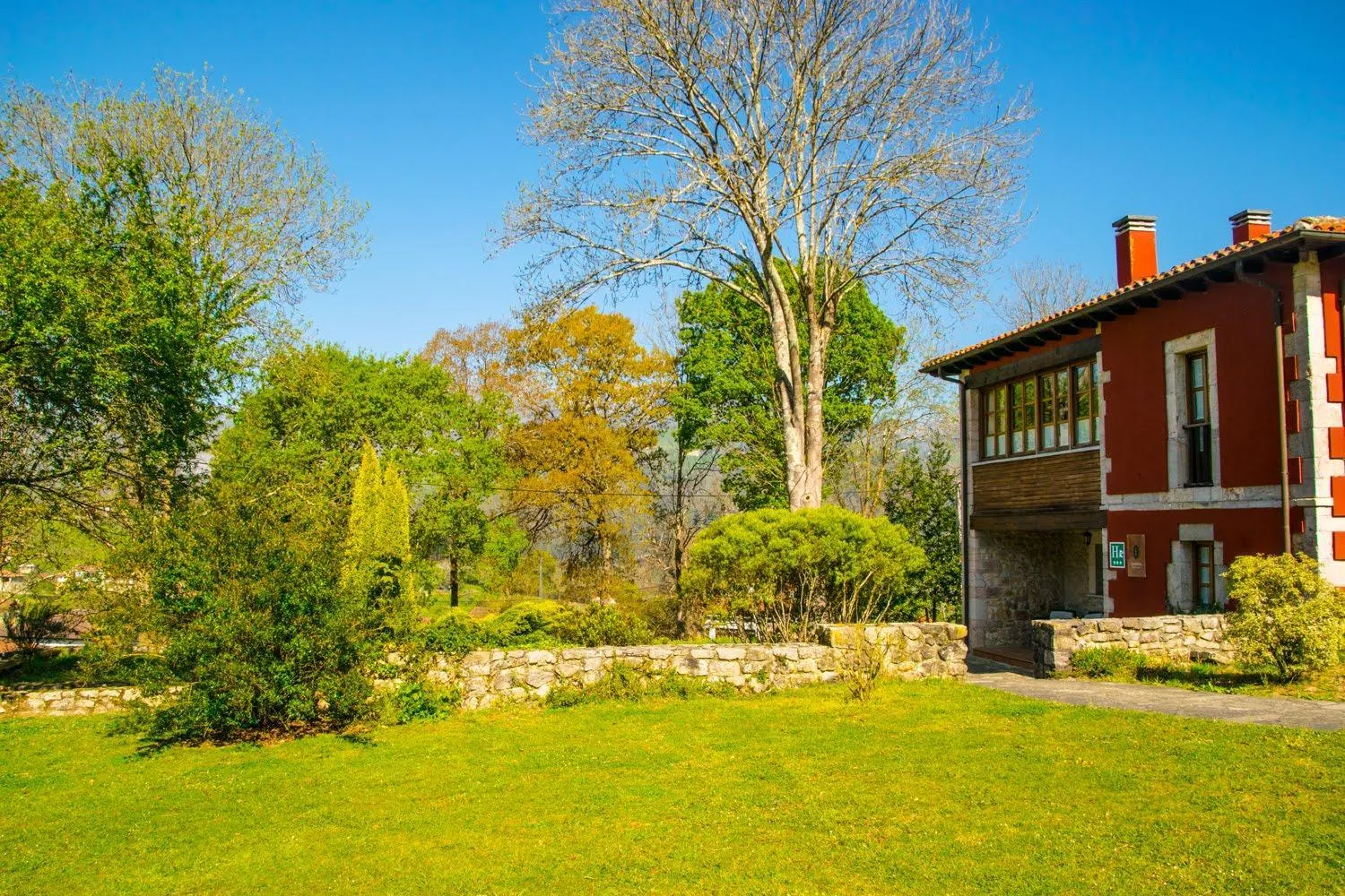 Property building in Hotel Rural Coviella