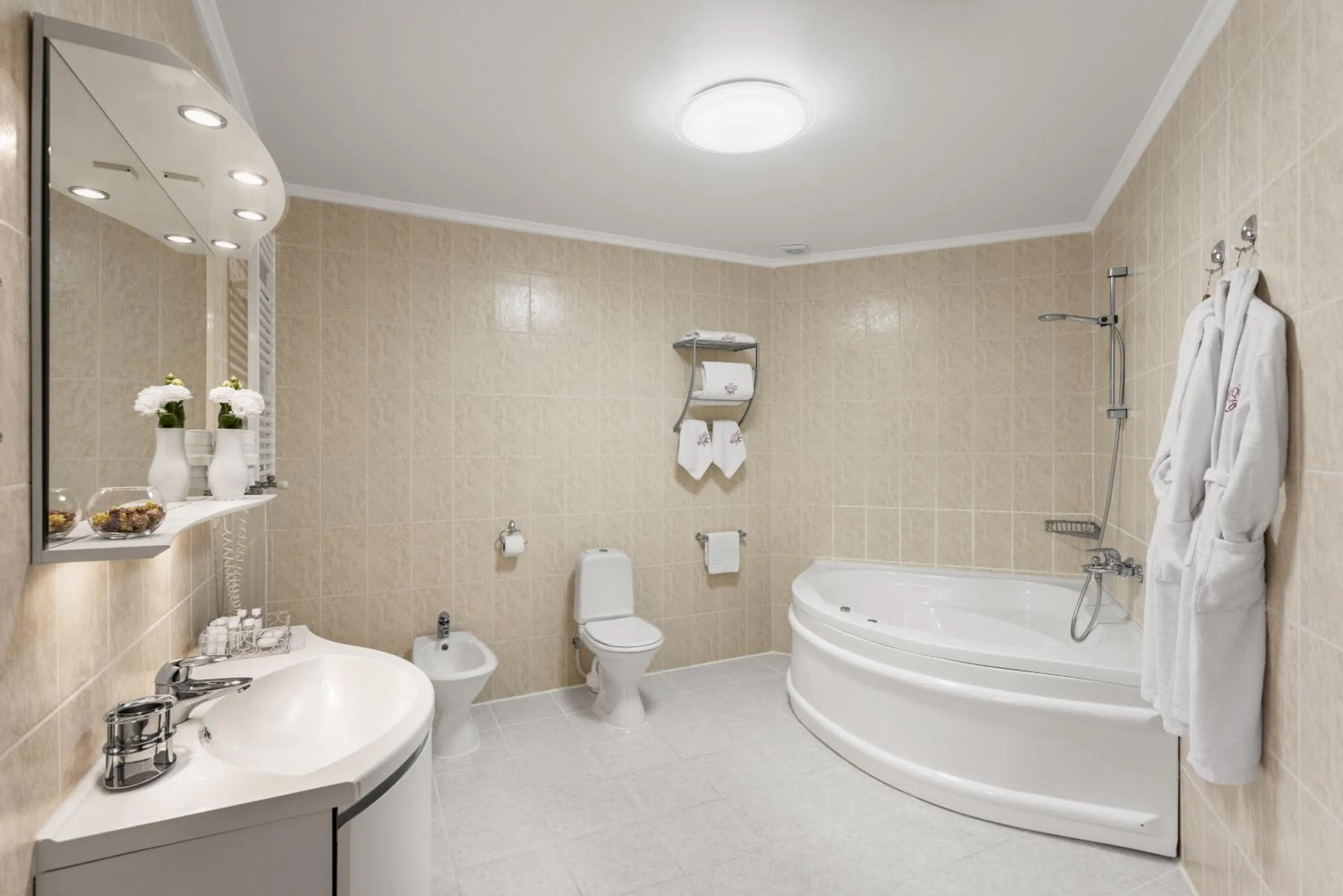 Hot Tub in Mozart Hotel