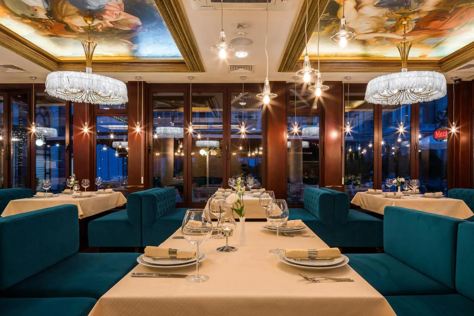 Restaurant/places to eat in Mozart Hotel Restaurant/places to eat in Mozart Hotel