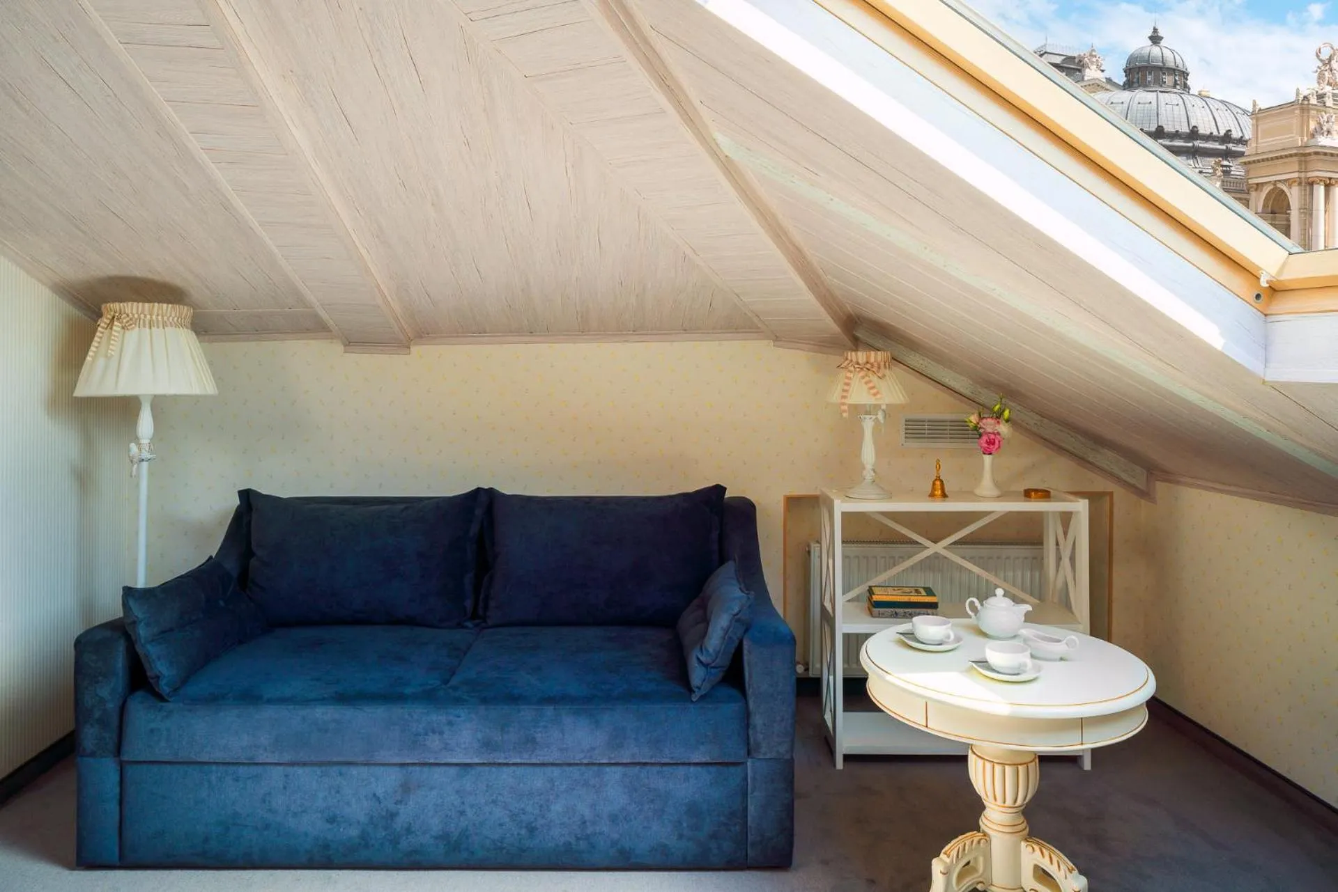 Seating area in Mozart Hotel