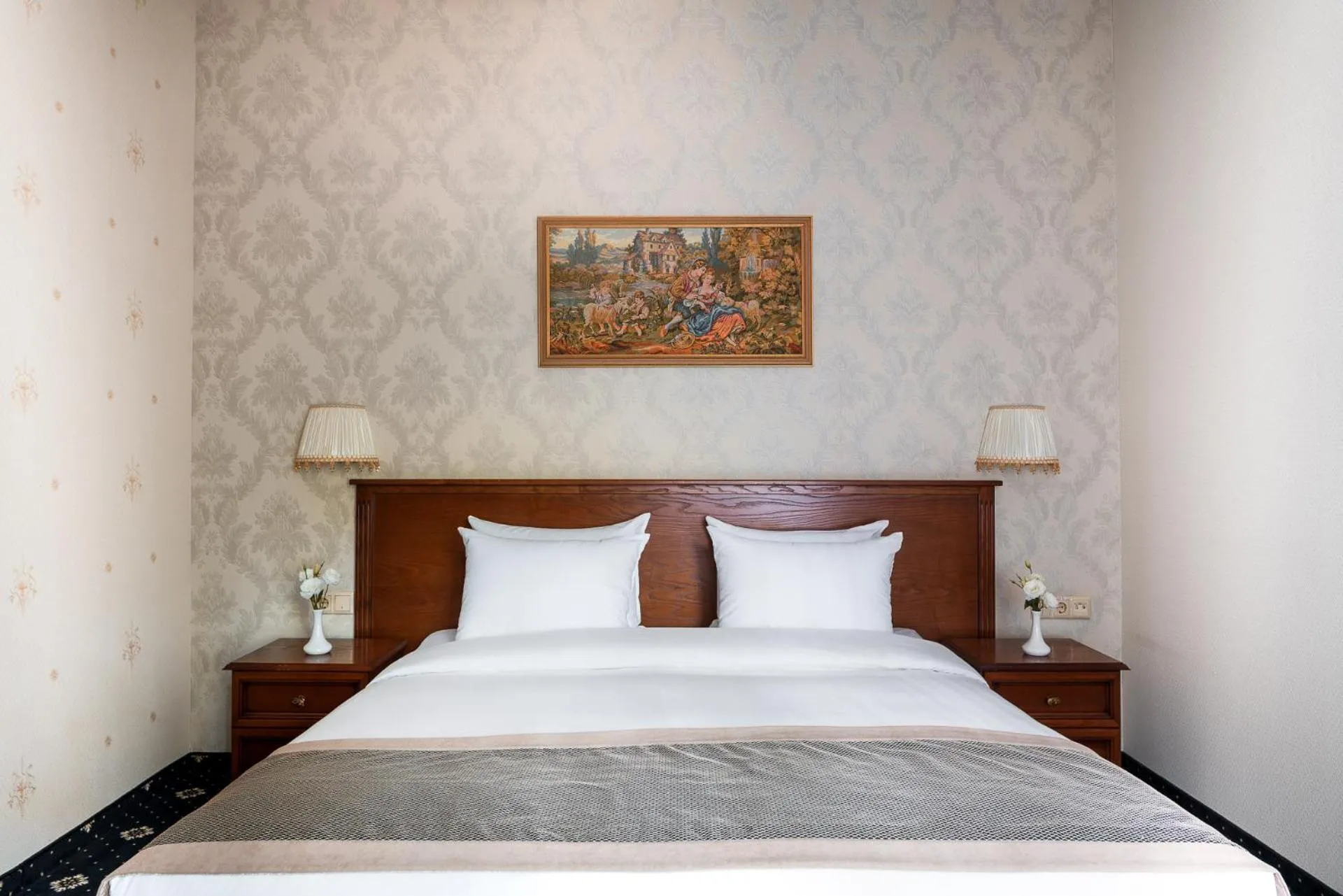 Bedroom, Bed in Mozart Hotel