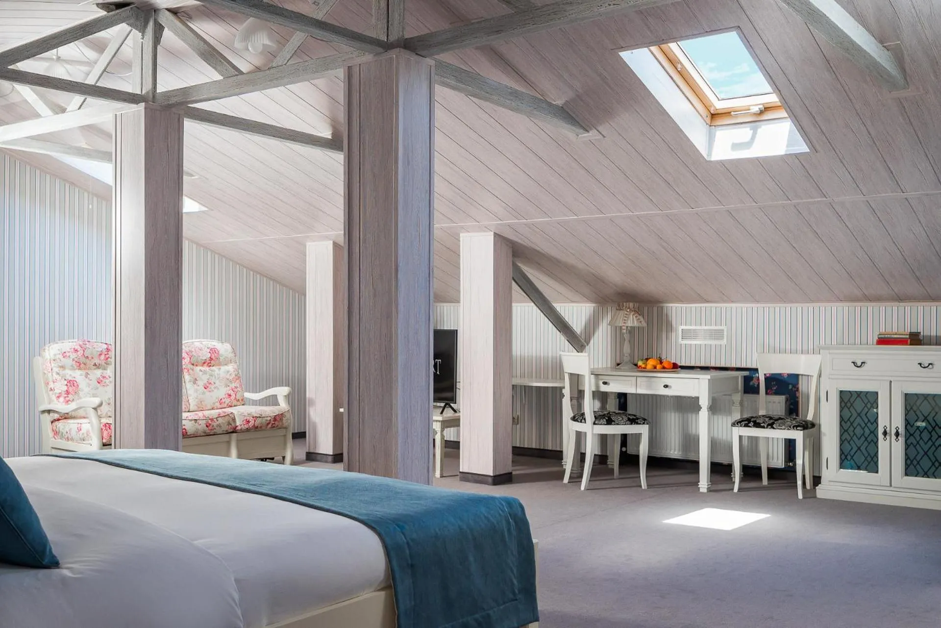 Bedroom in Mozart Hotel