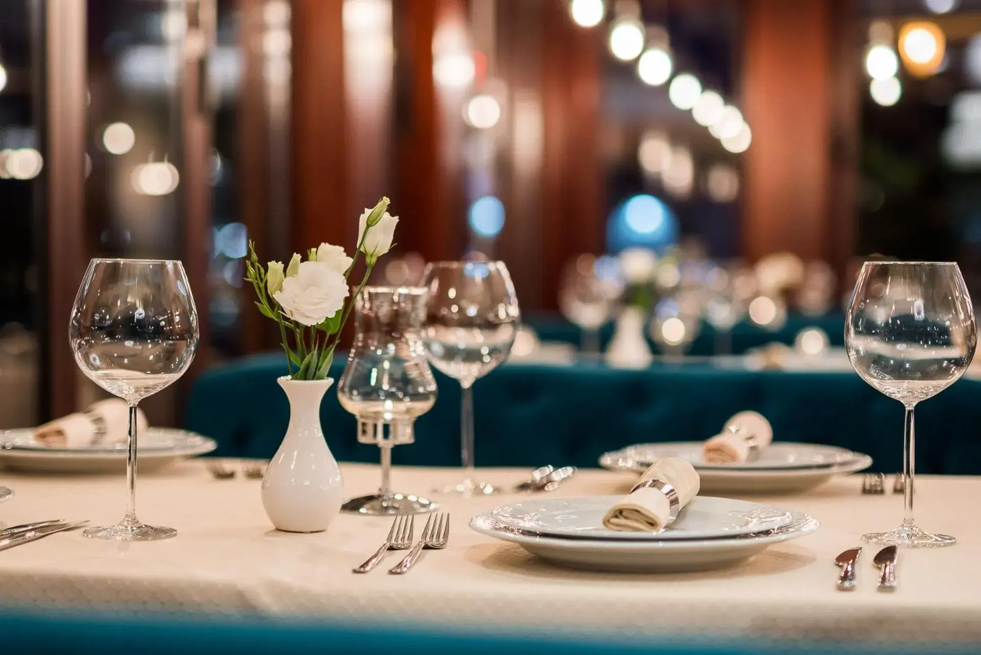 Restaurant/places to eat in Mozart Hotel Restaurant/places to eat in Mozart Hotel