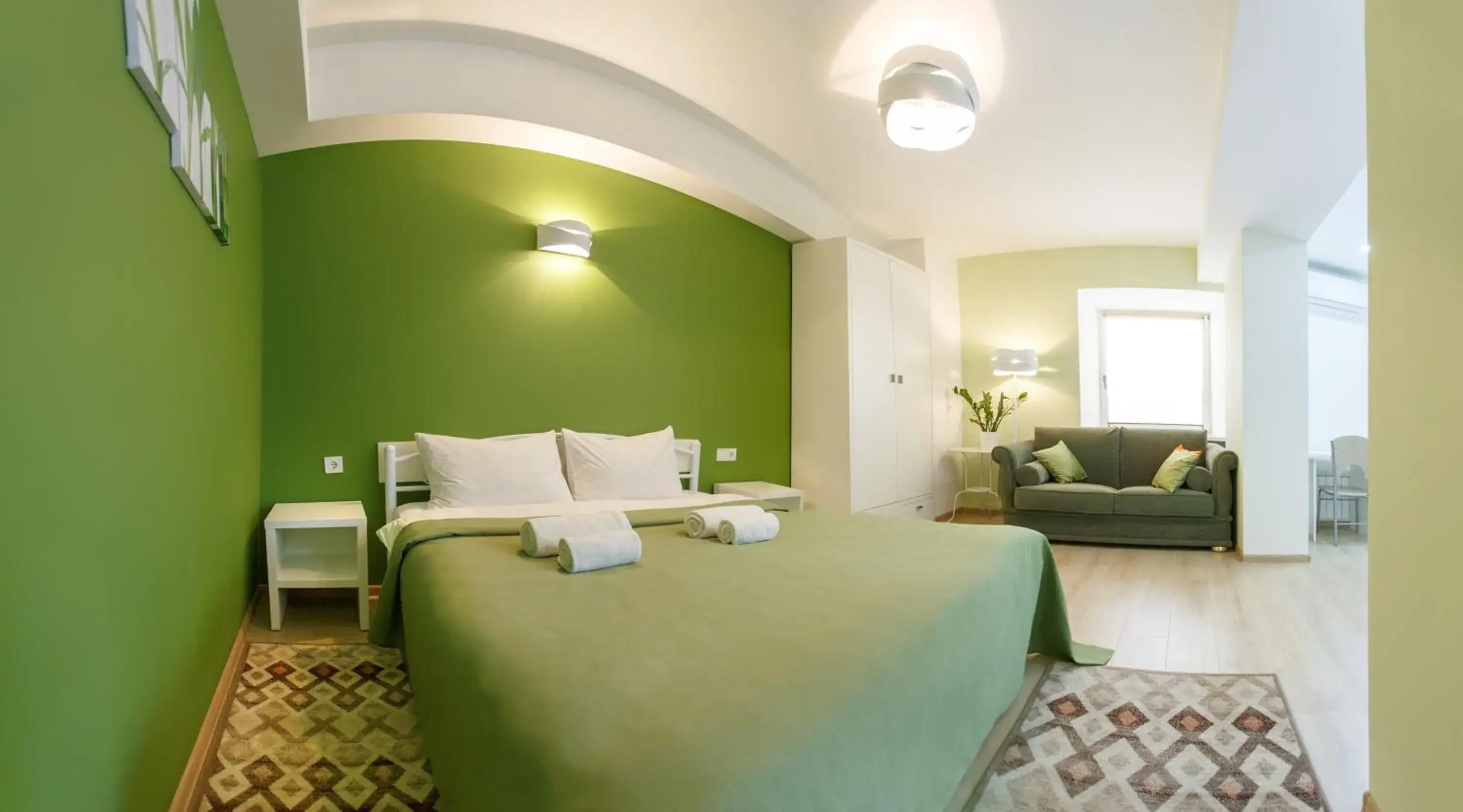Double room with balcony at Baseina street 3 in Basseynaya Apart Hotel Double room with balcony at Baseina street 3 in Basseynaya Apart Hotel