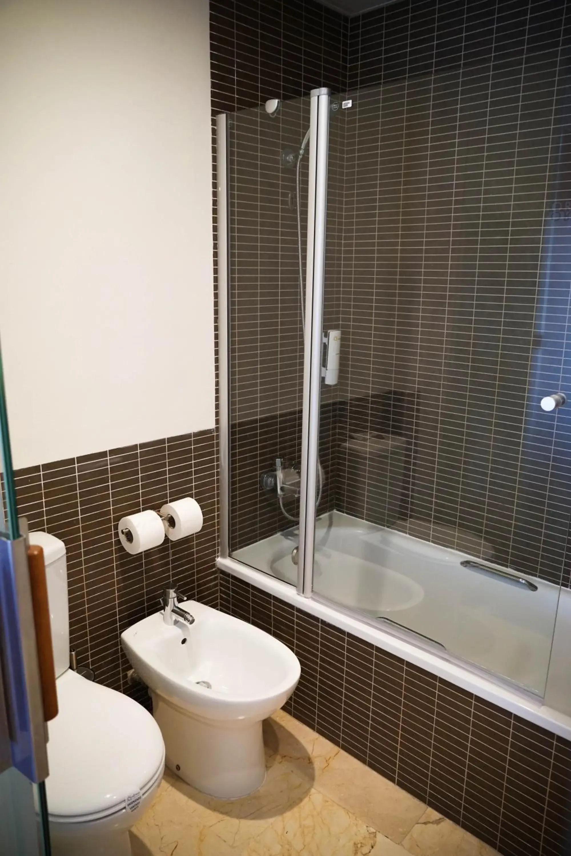 Bathroom in Ohtels Les Oliveres Bathroom in Ohtels Les Oliveres