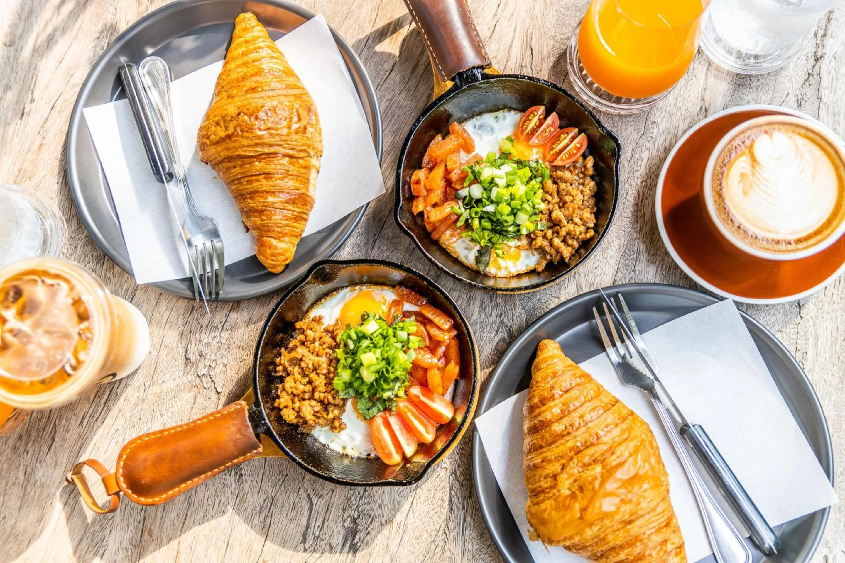 Food and drinks in Baan 2459 Heritage House