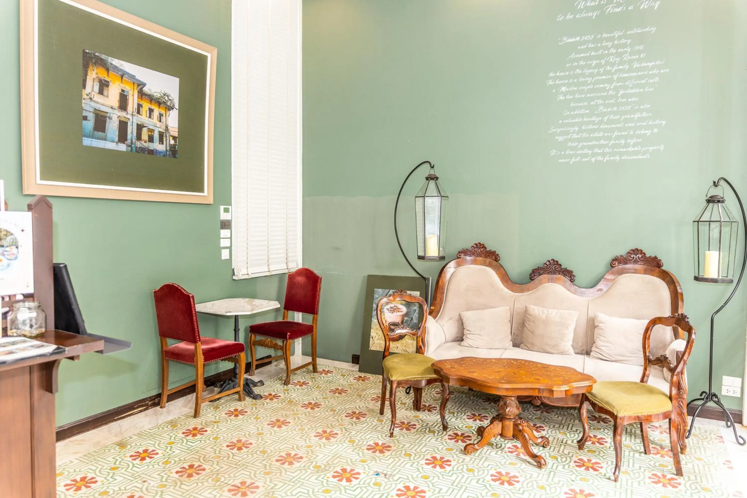 Restaurant/places to eat in Baan 2459 Heritage House