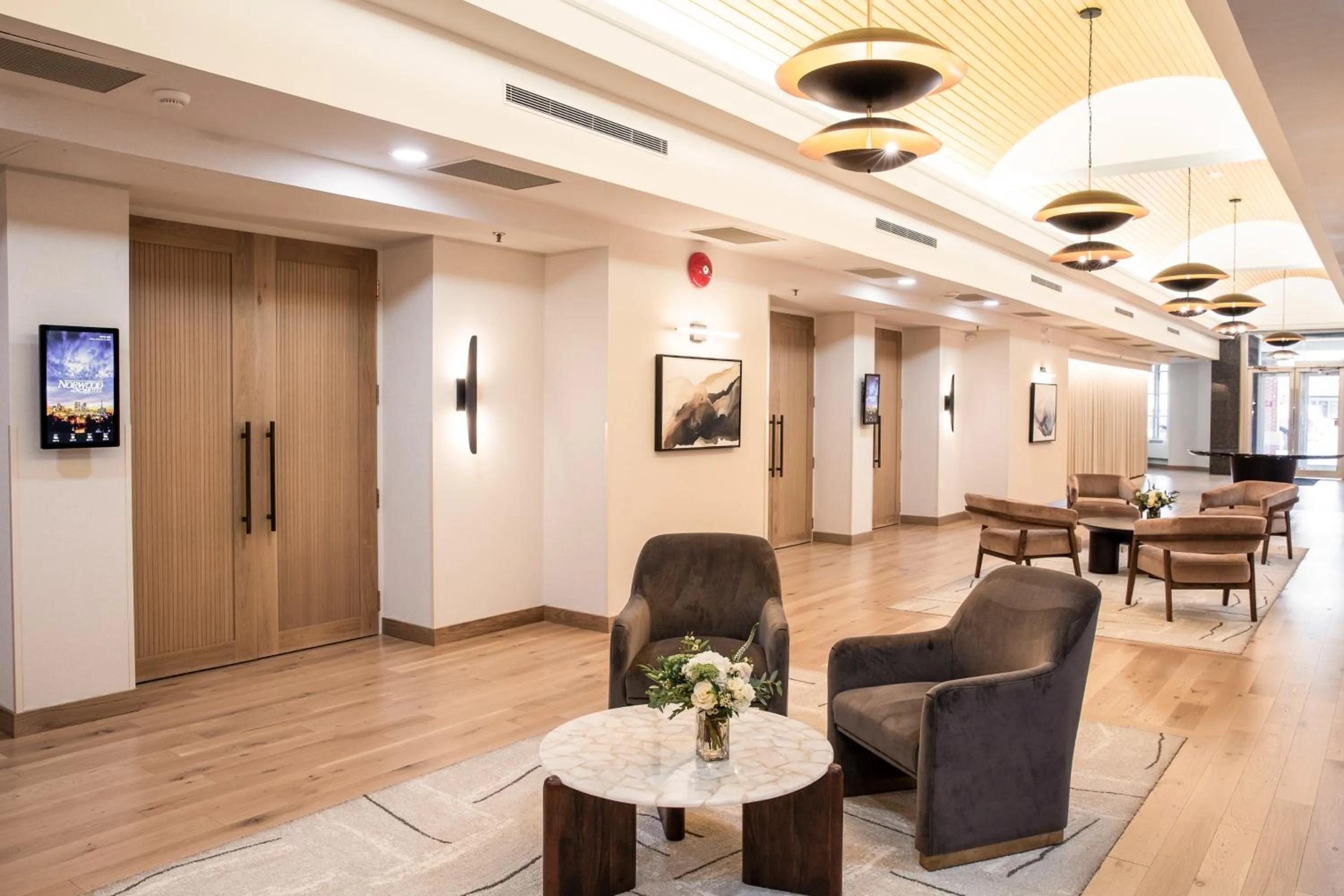 Lobby or reception in Norwood Hotel