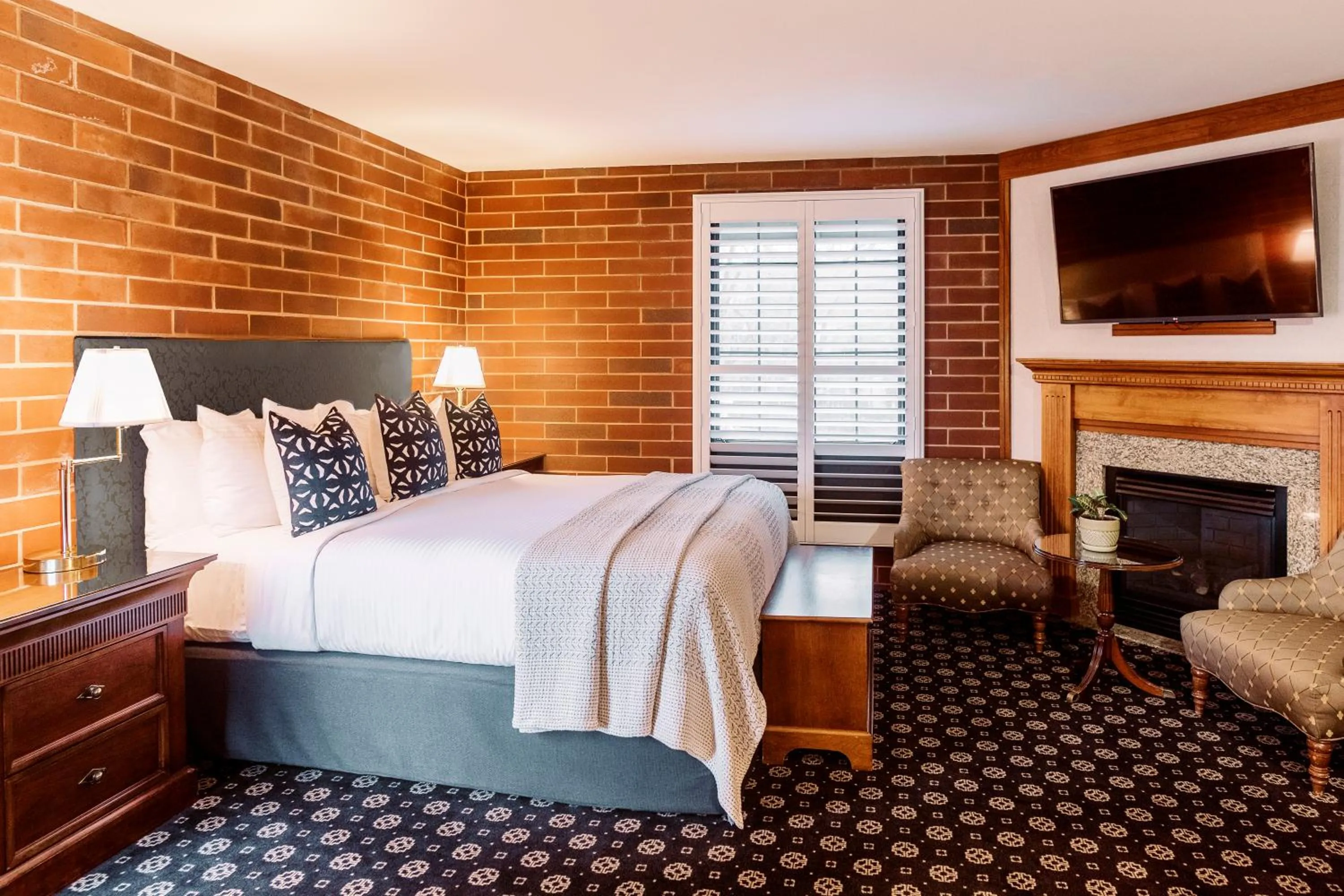 Bed in Napa River Inn