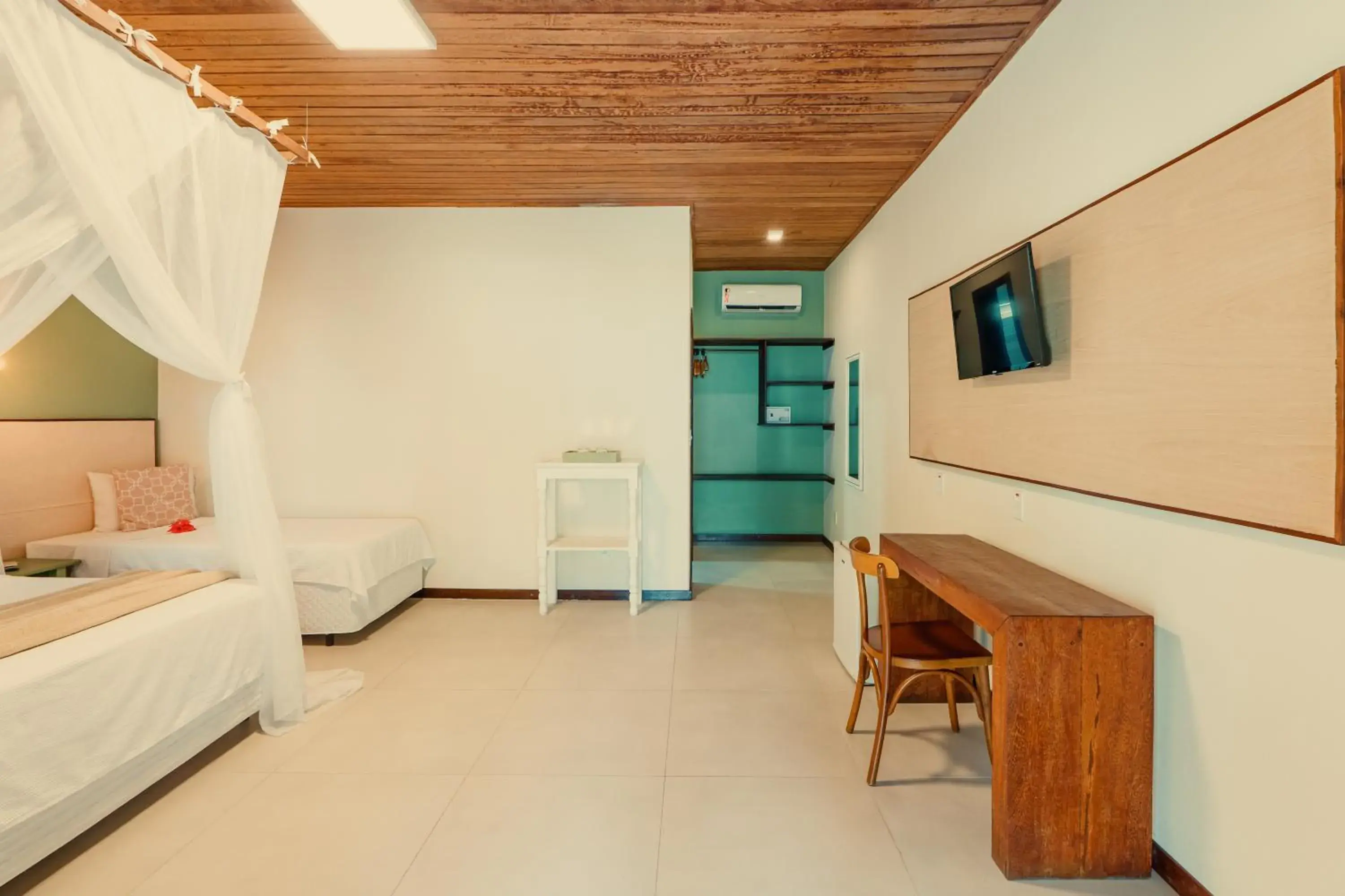 Standard Triple Room 4th beach in Pousada Caeira Standard Triple Room 4th beach in Pousada Caeira
