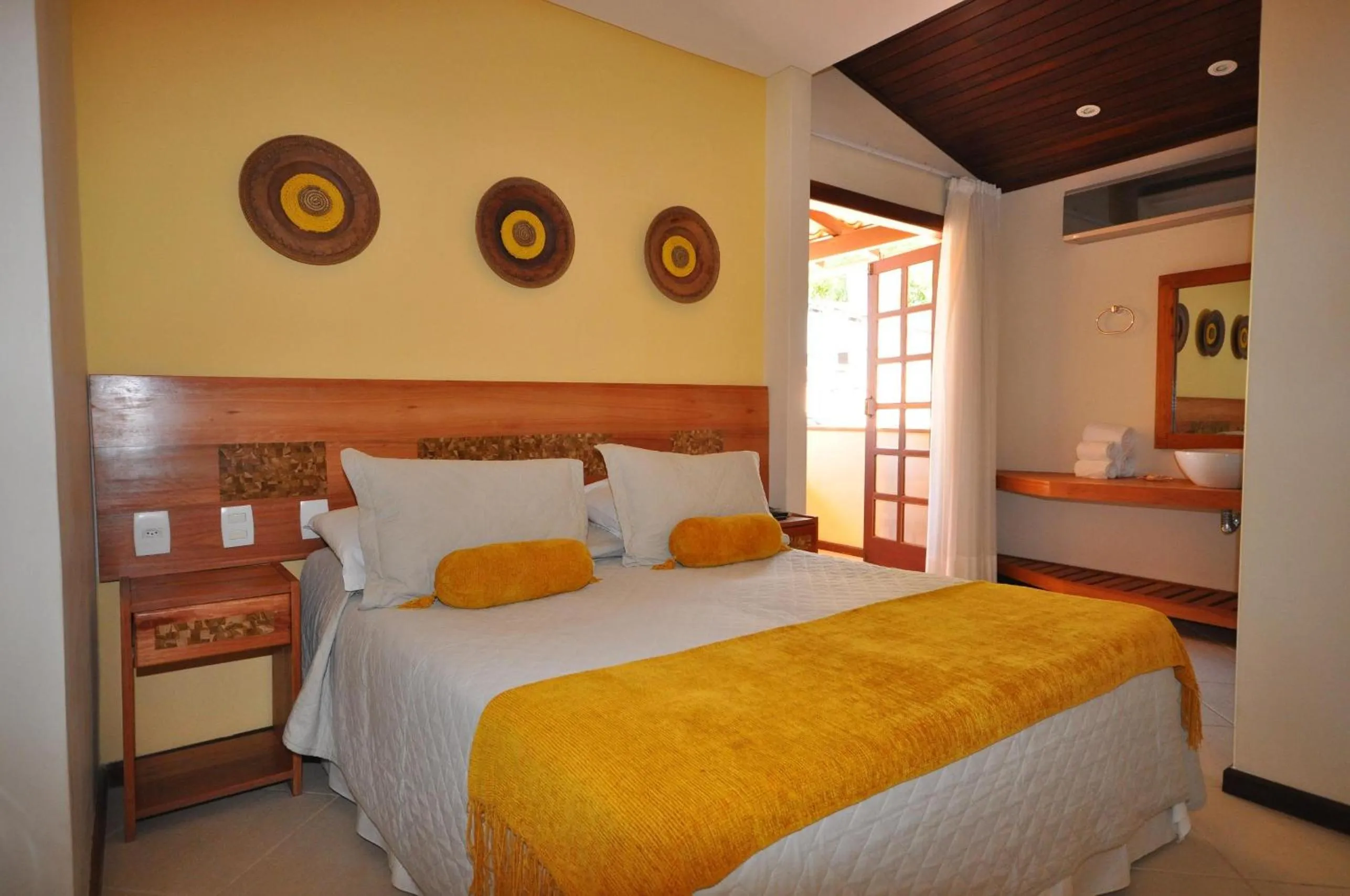 Photo of the whole room, Bed in Passárgada Pousada