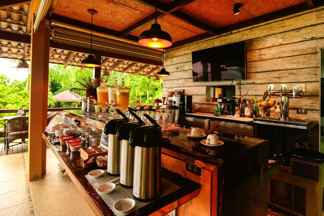 Restaurant/places to eat in Passárgada Pousada