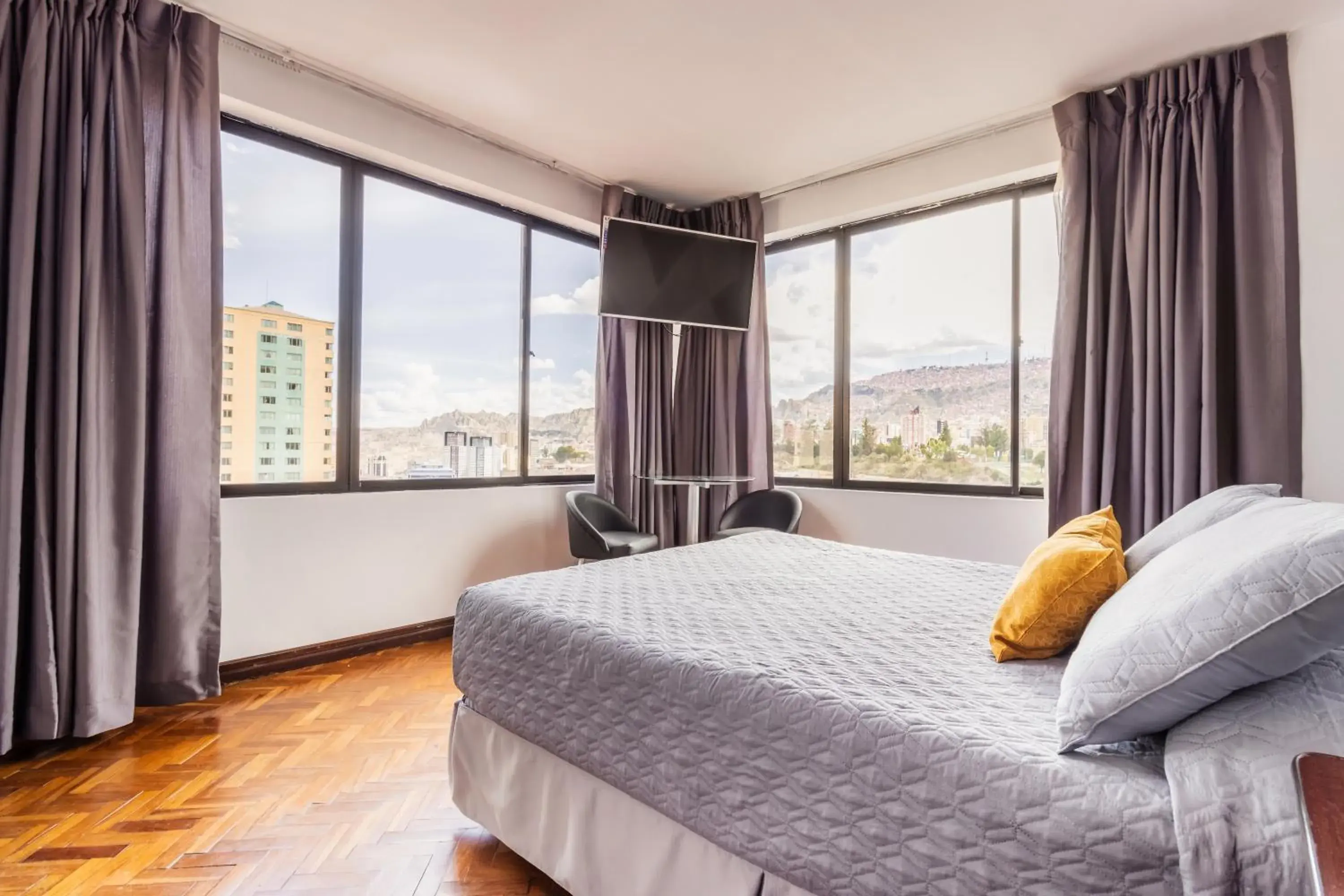 Double Room in Elegance Hotel Double Room in Elegance Hotel