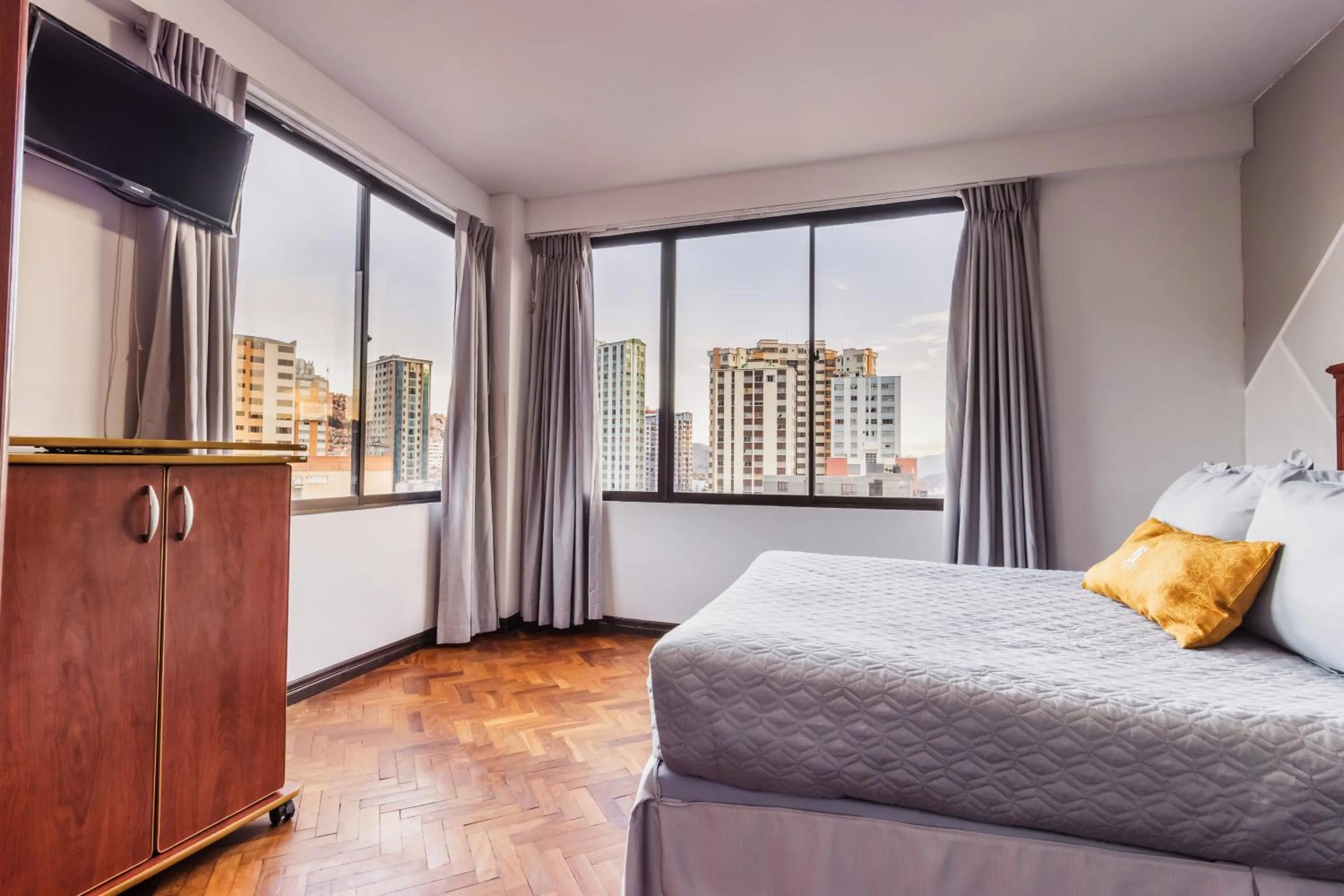 Bedroom, Bed in Elegance Hotel