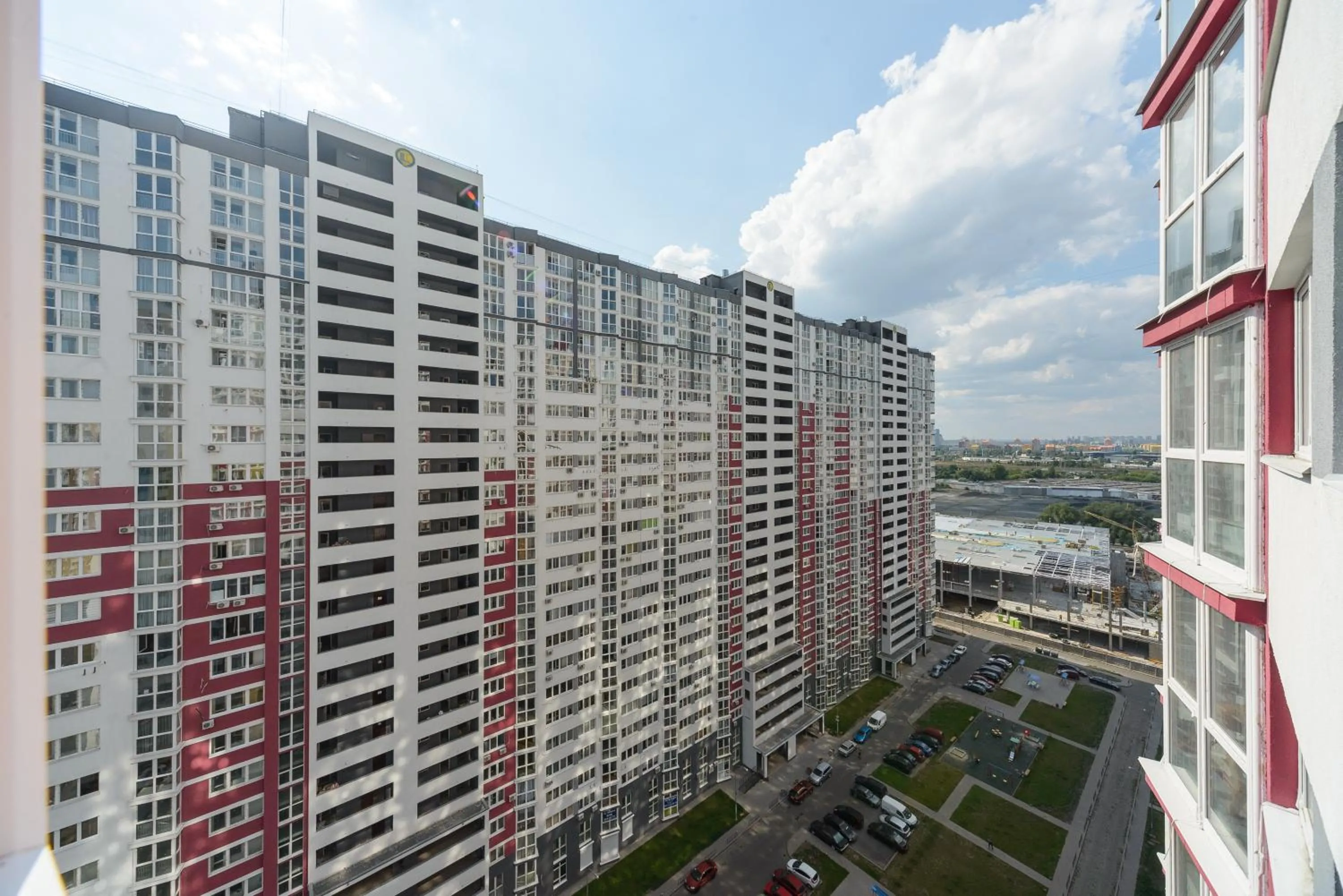 Street view in Smart Apartments Drahomanova 2А