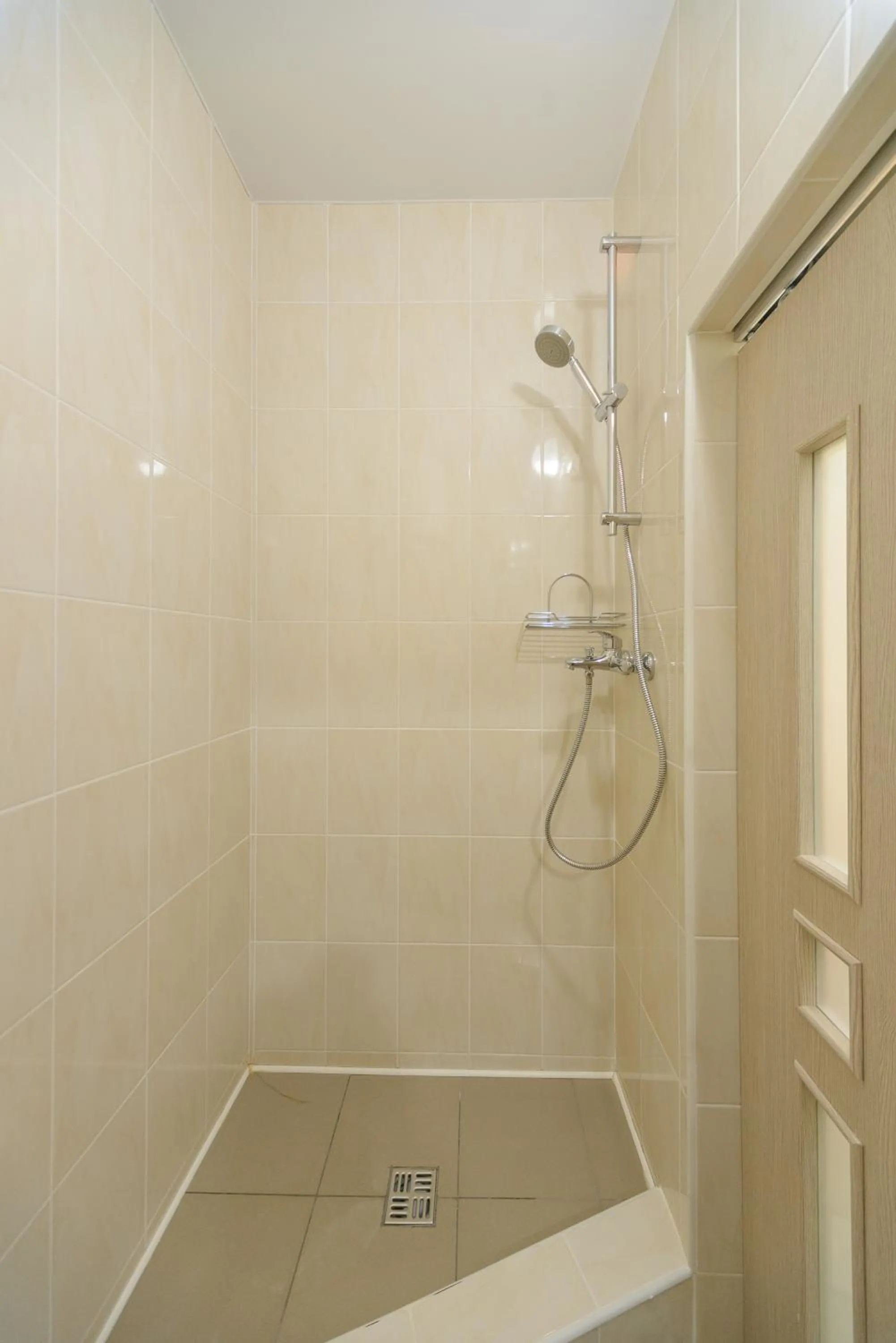 Shower in Smart Apartments Drahomanova 2А
