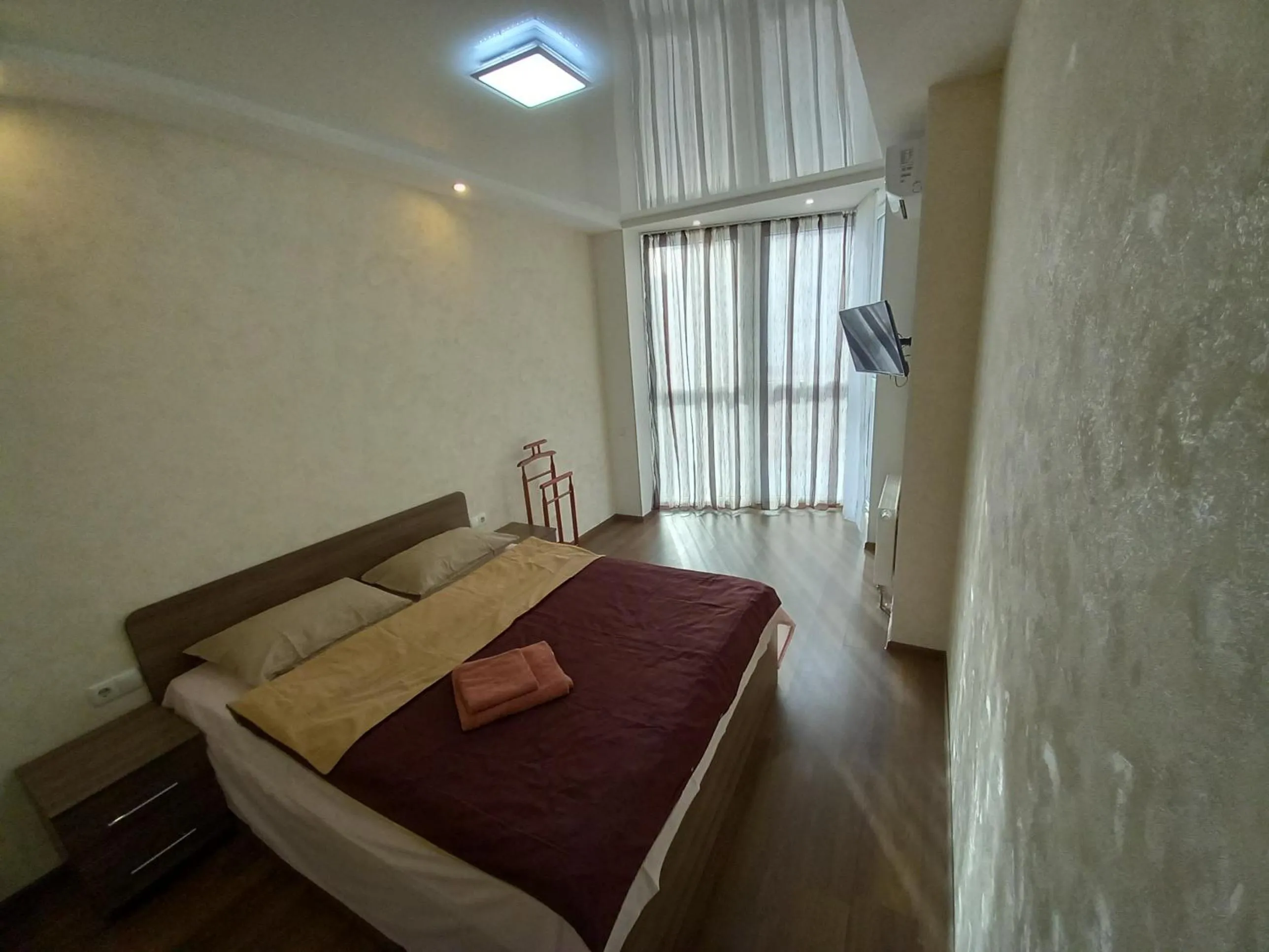 Bed in Smart Apartments Drahomanova 2А