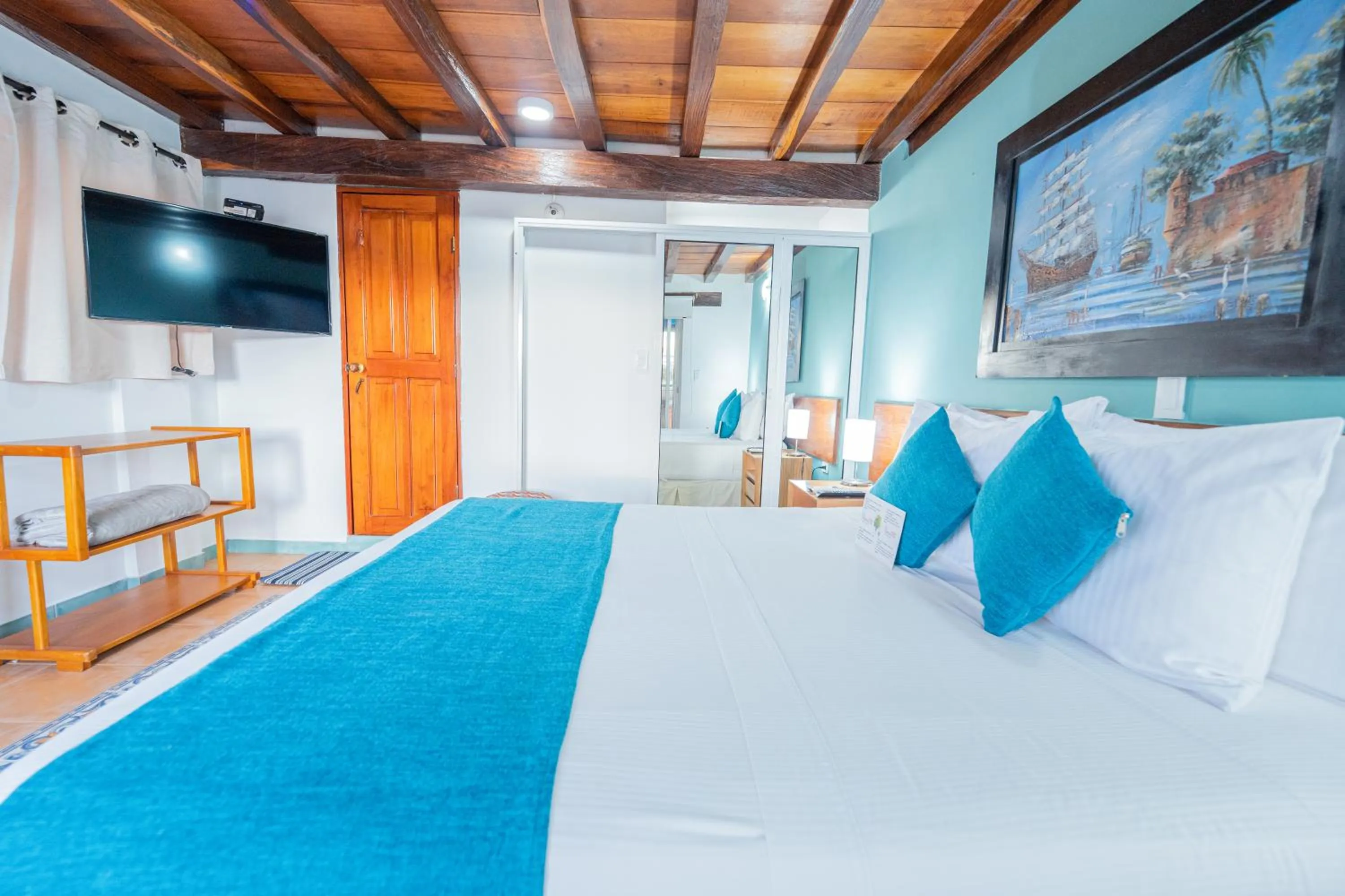 TV and multimedia, Bed in Hotel 3 Banderas