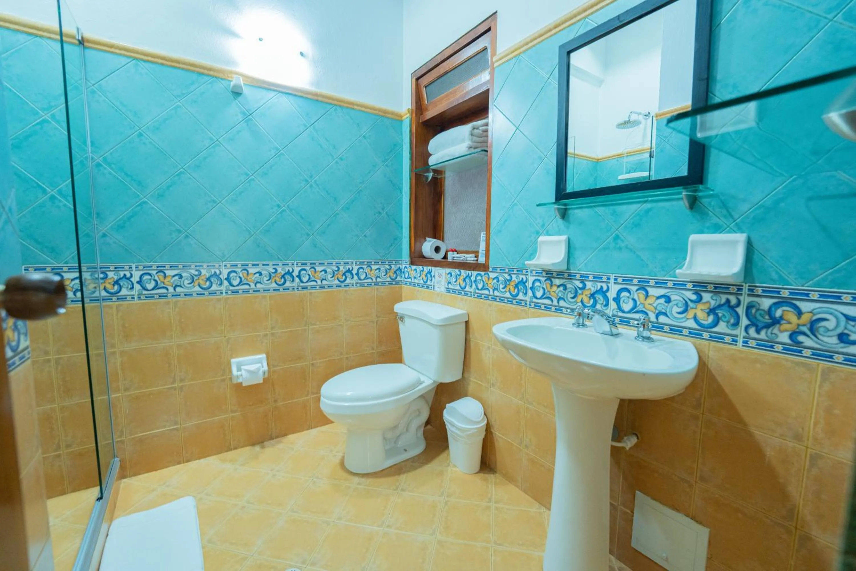 Bathroom in Hotel 3 Banderas