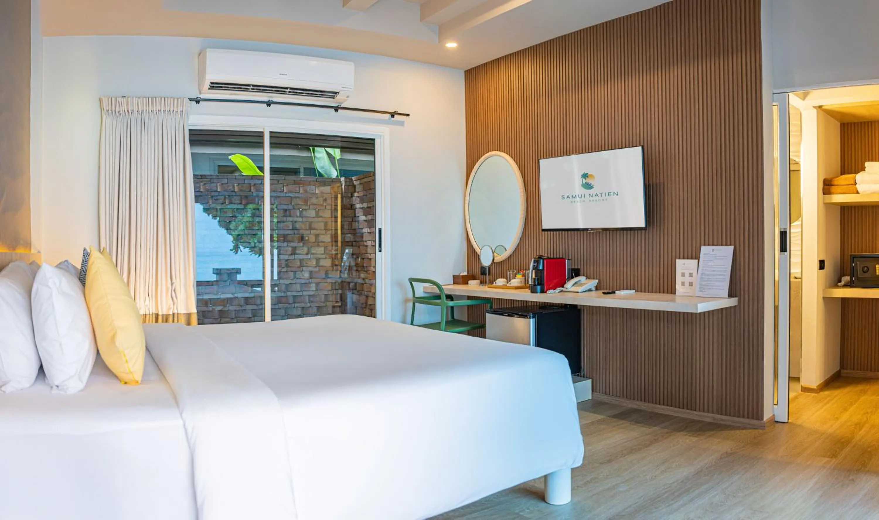 Bed in Samui Natien Resort