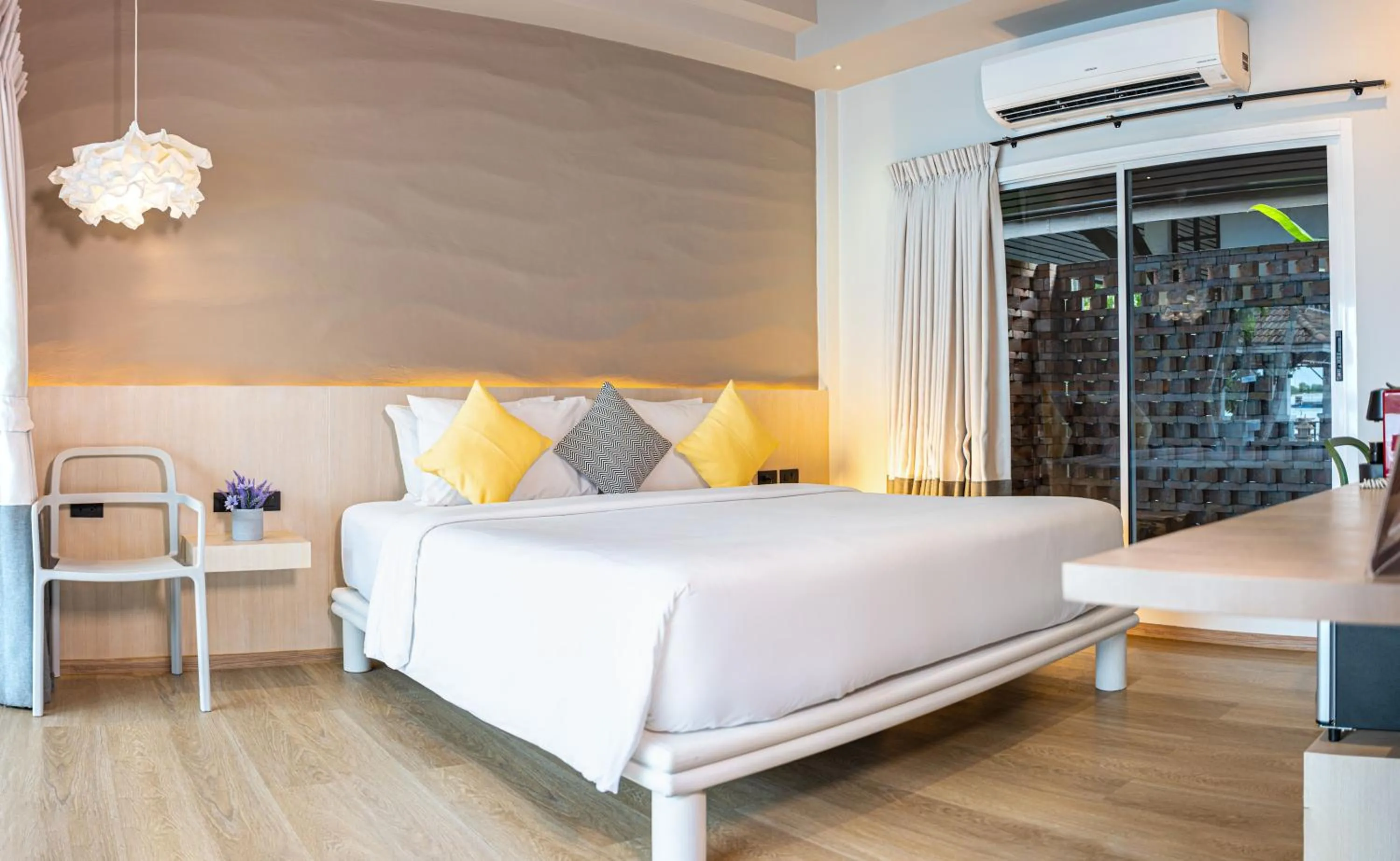 Bed in Samui Natien Resort