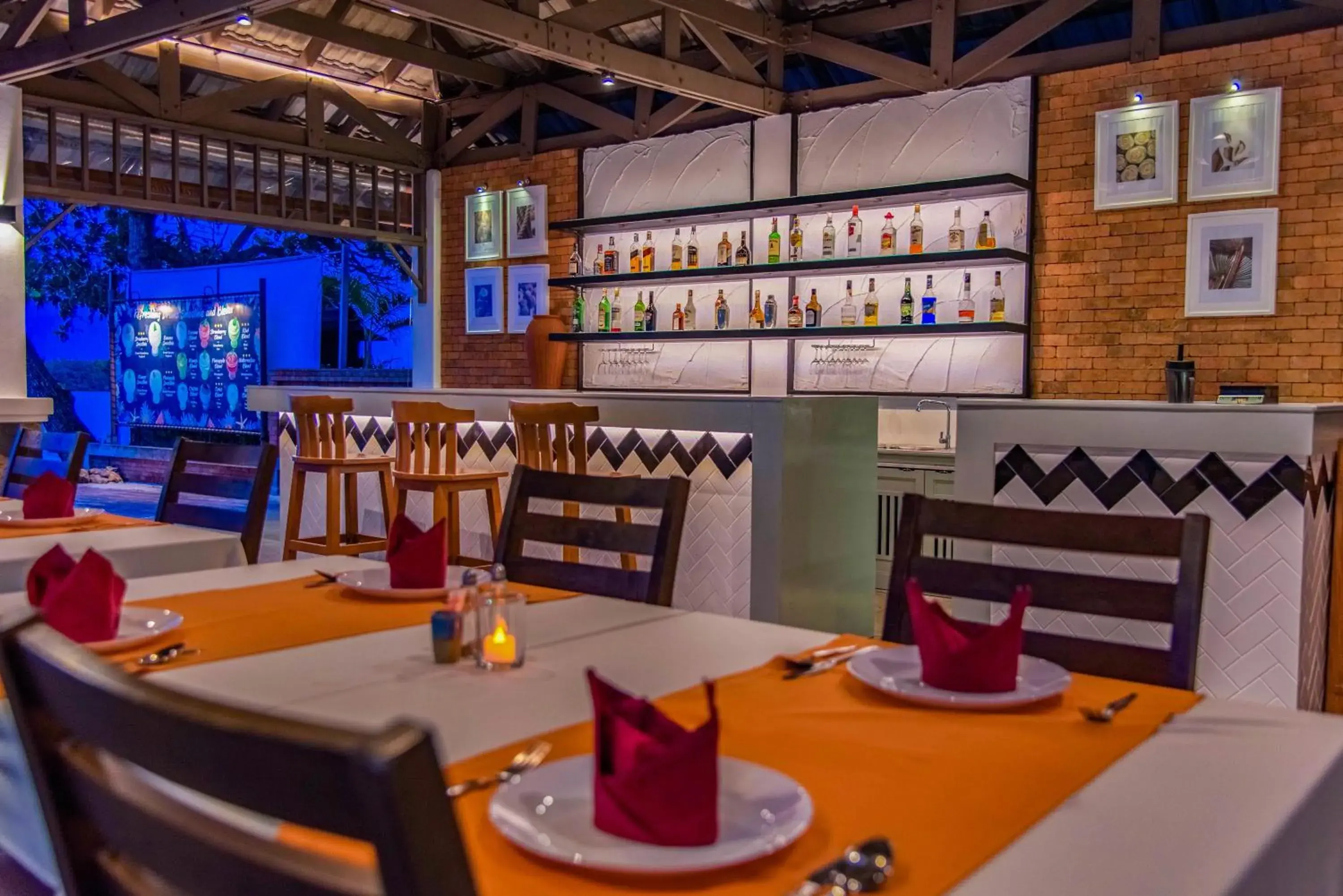 Restaurant/places to eat in Samui Natien Resort Restaurant/places to eat in Samui Natien Resort