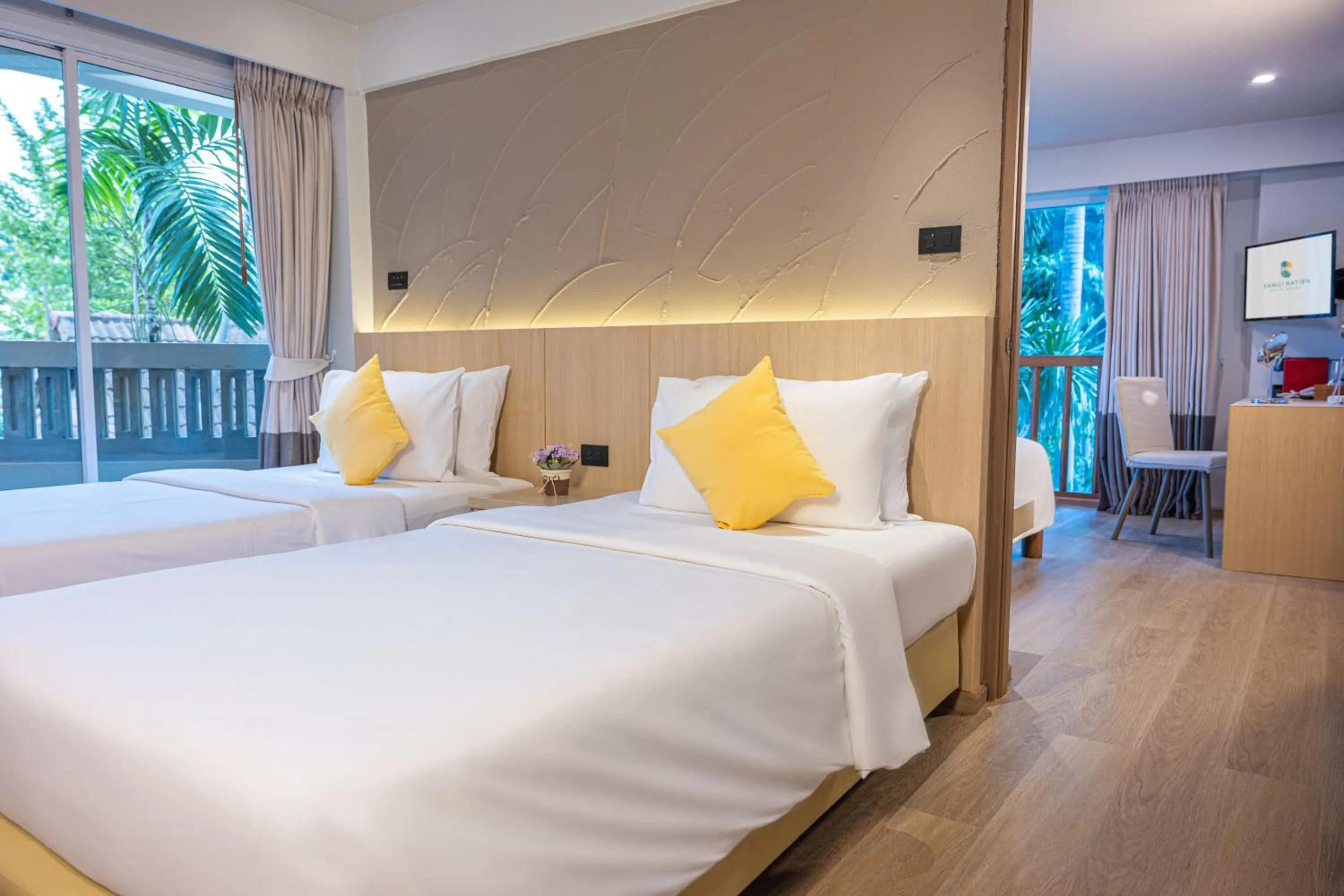 Bed in Samui Natien Resort