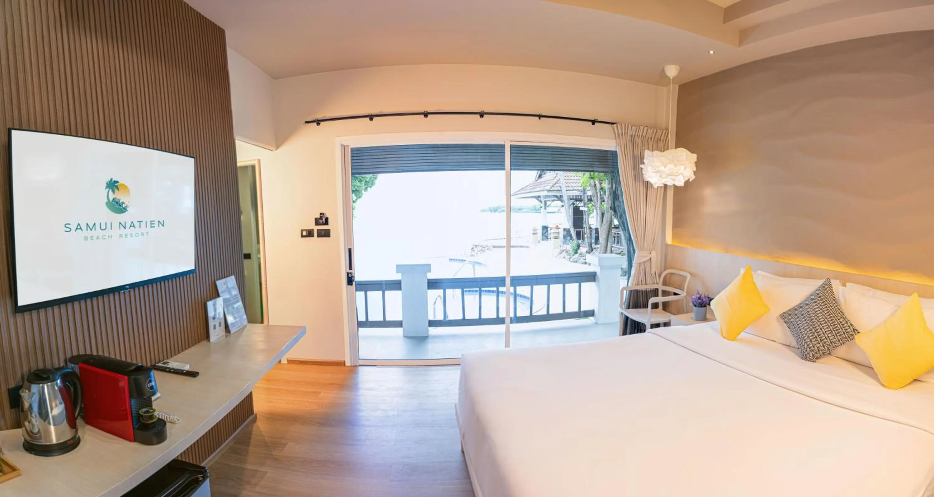 Bed in Samui Natien Resort