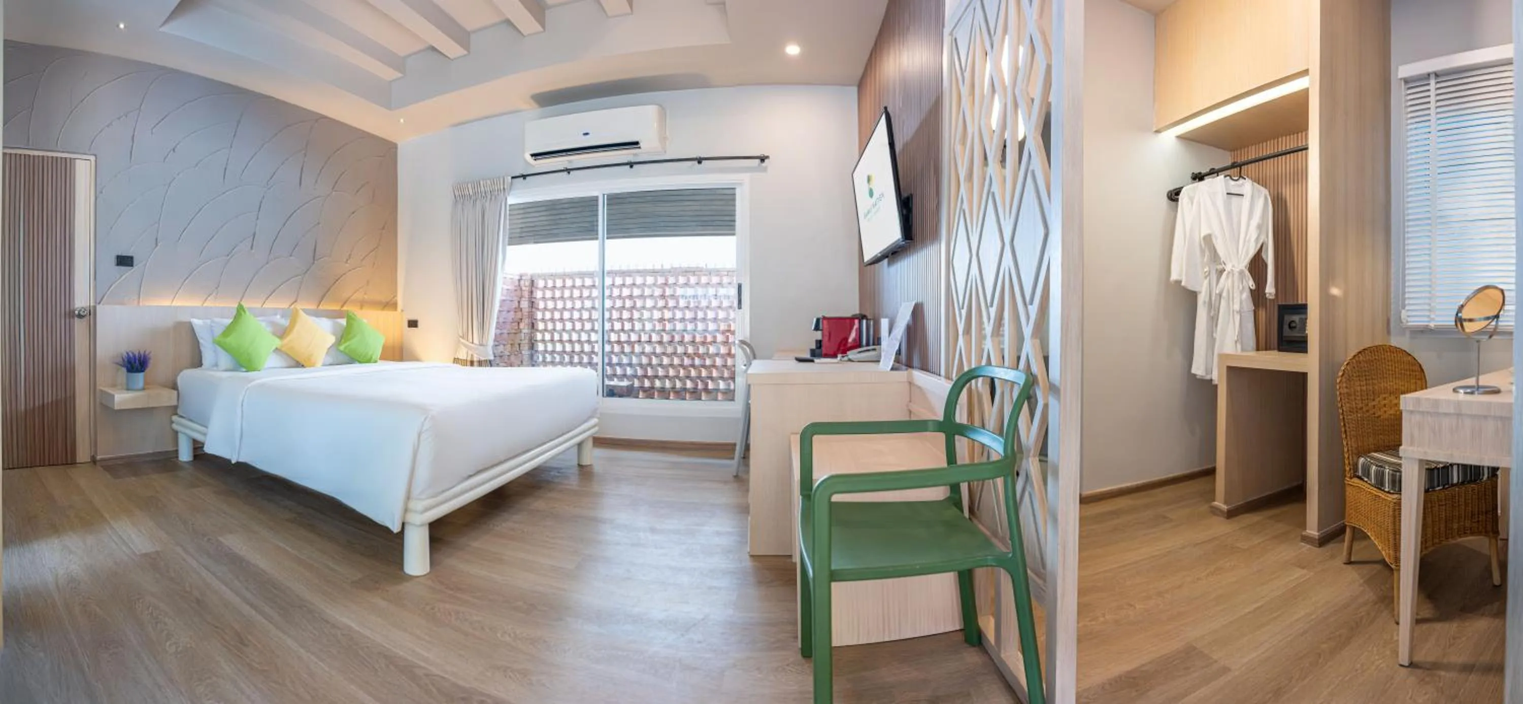 Bed in Samui Natien Resort