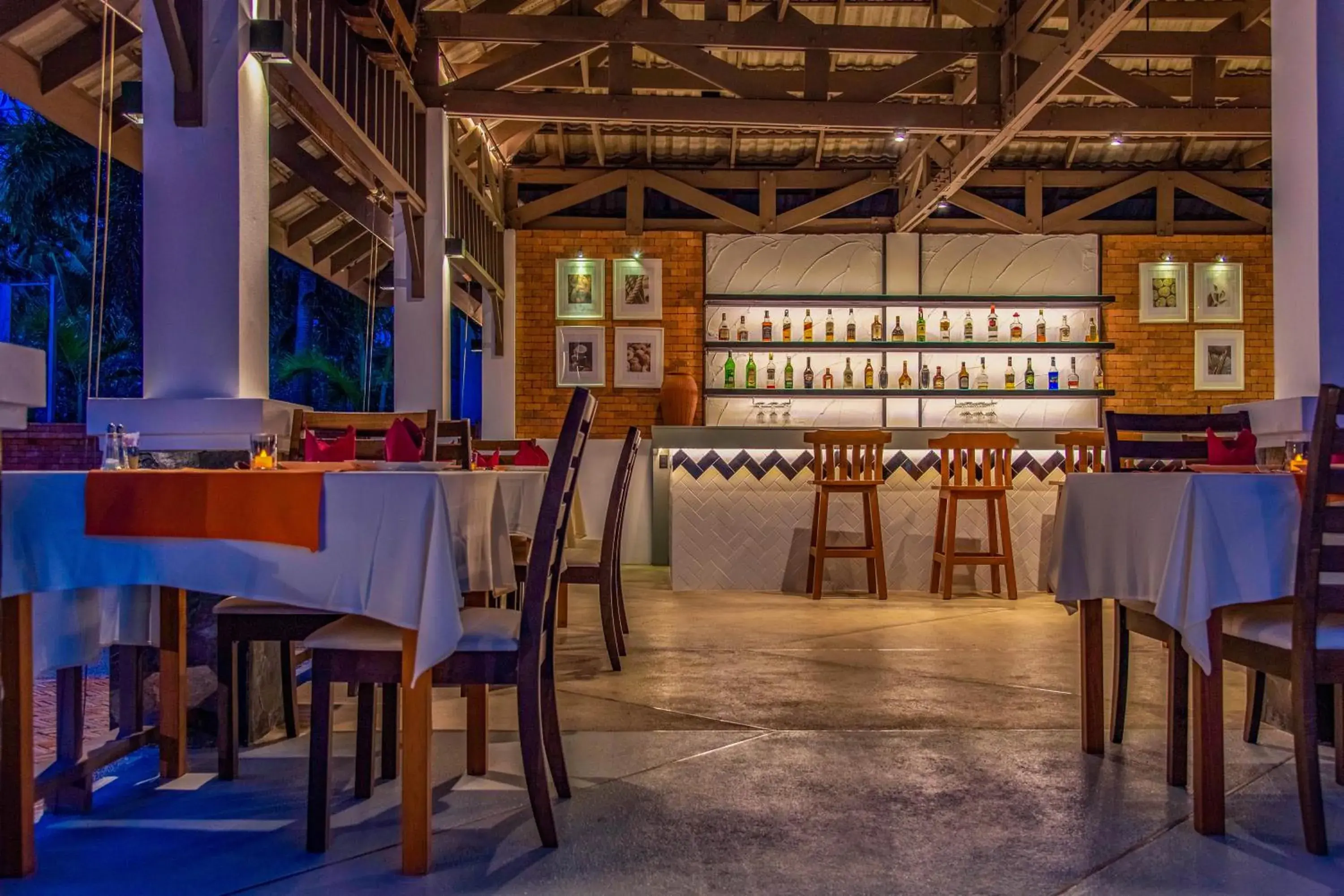 Restaurant/places to eat in Samui Natien Resort Restaurant/places to eat in Samui Natien Resort