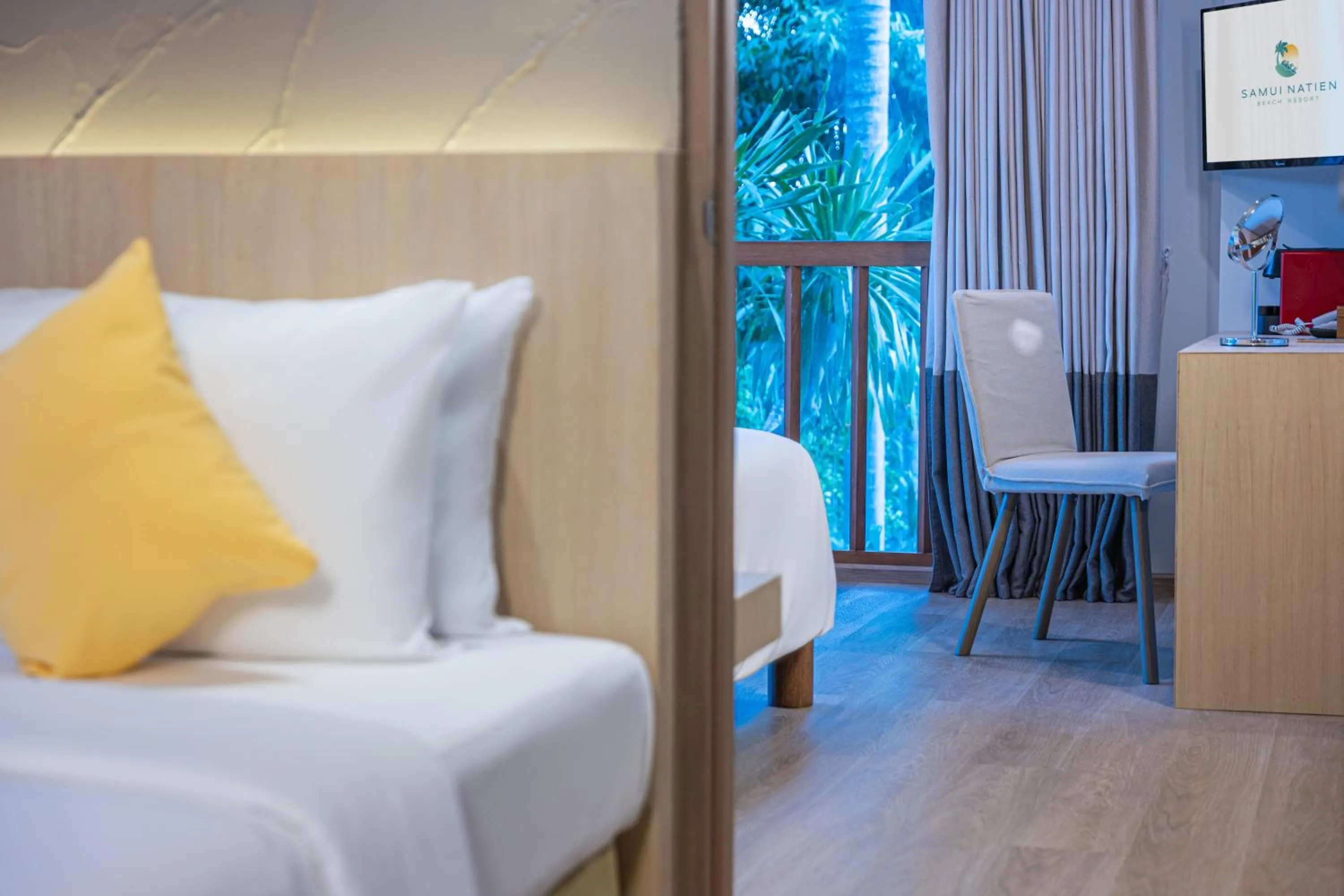 Bed in Samui Natien Resort