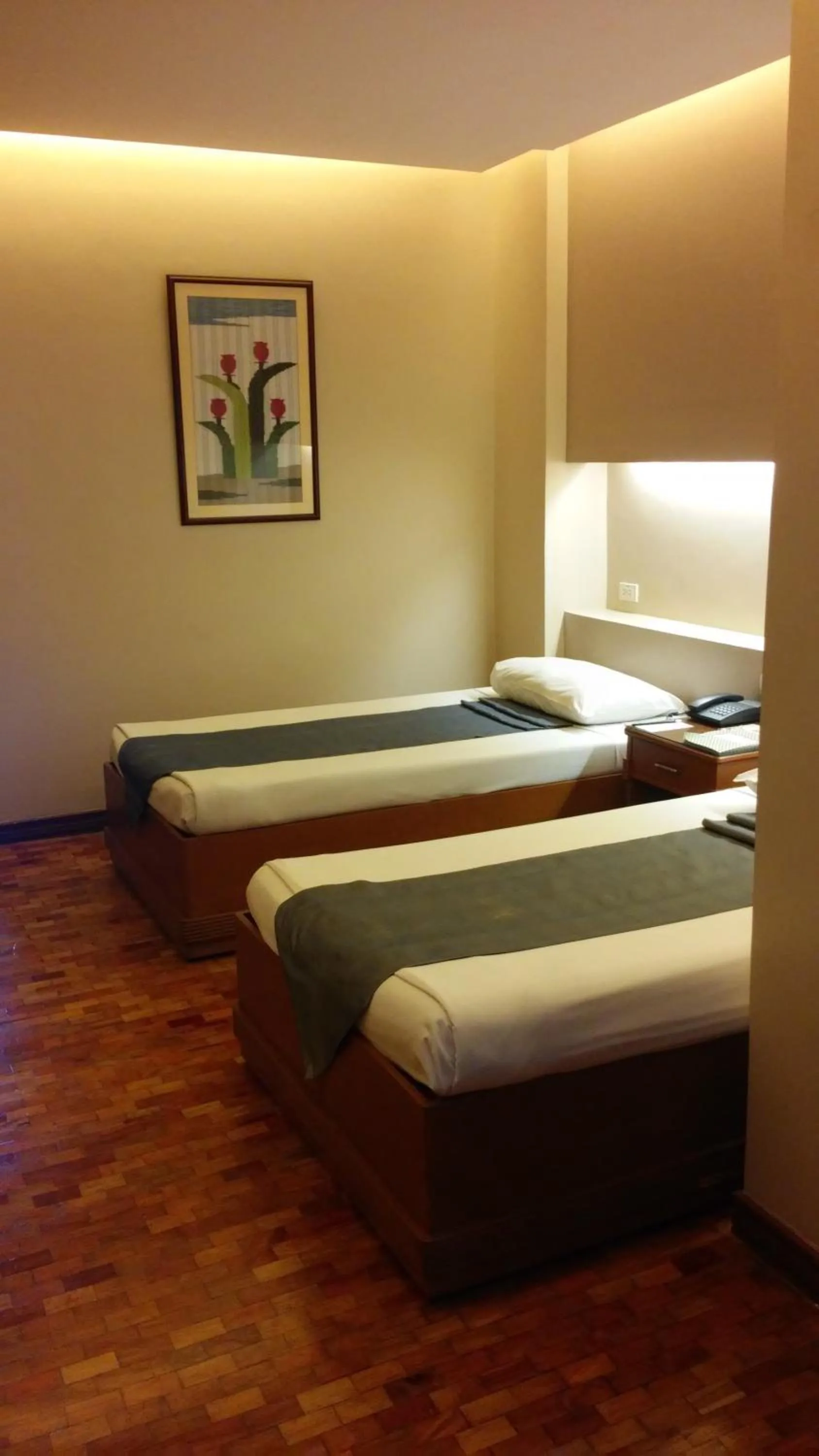 Bed in El Cielito Hotel - Baguio
