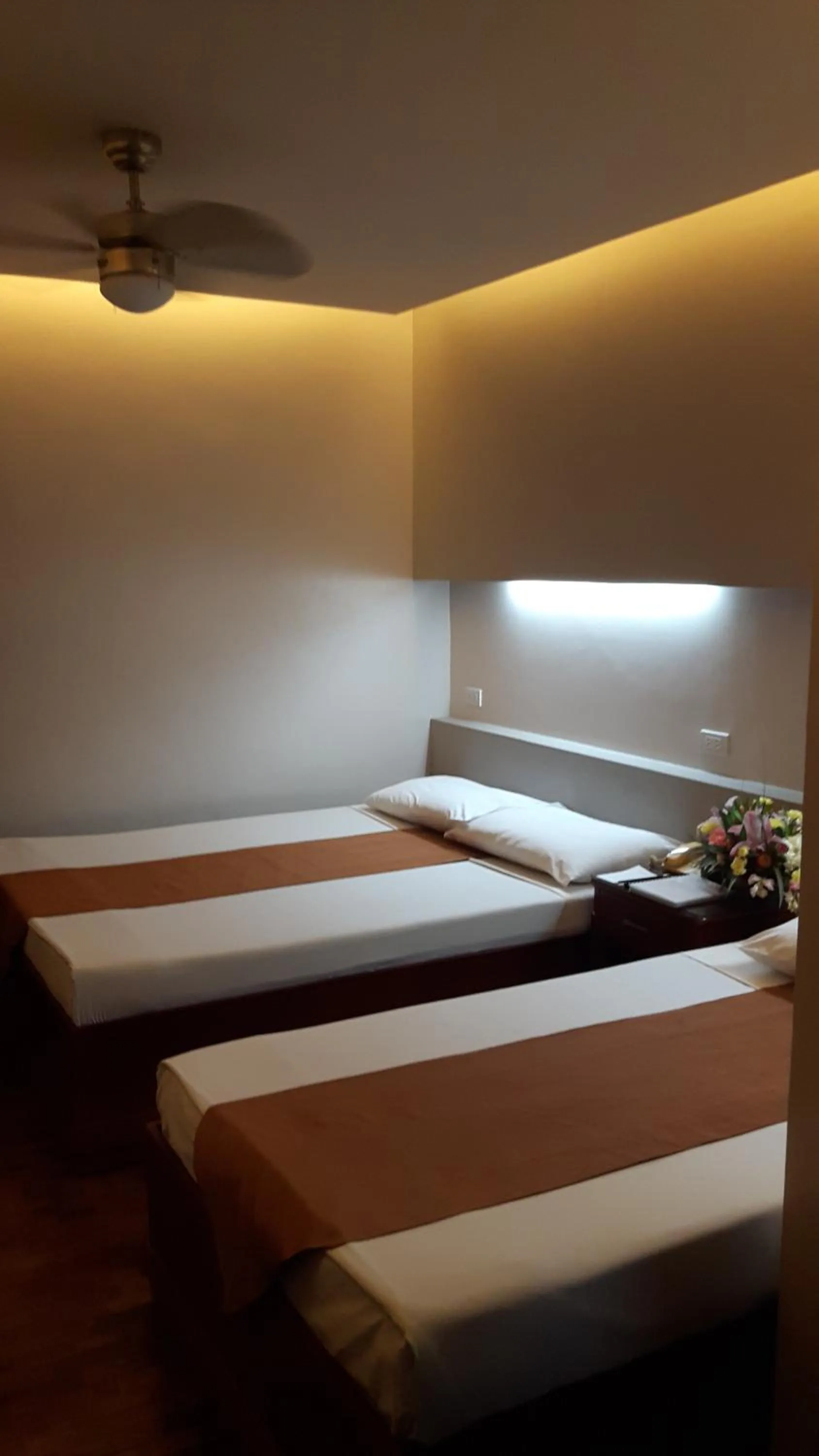 Bed in El Cielito Hotel - Baguio