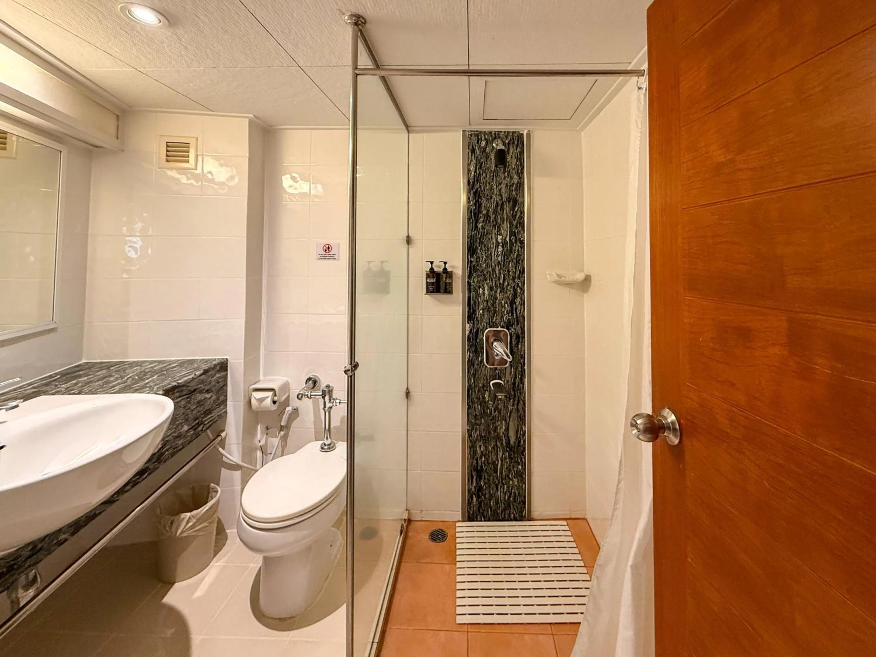 Golden Beach Hotel Pattaya