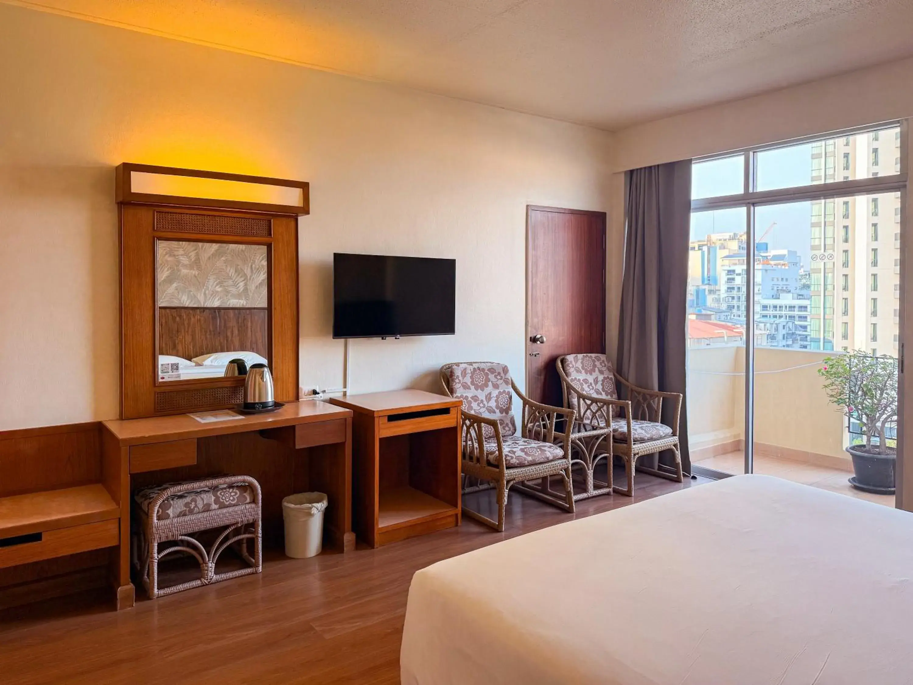 Bed in Golden Beach Hotel Pattaya Bed in Golden Beach Hotel Pattaya