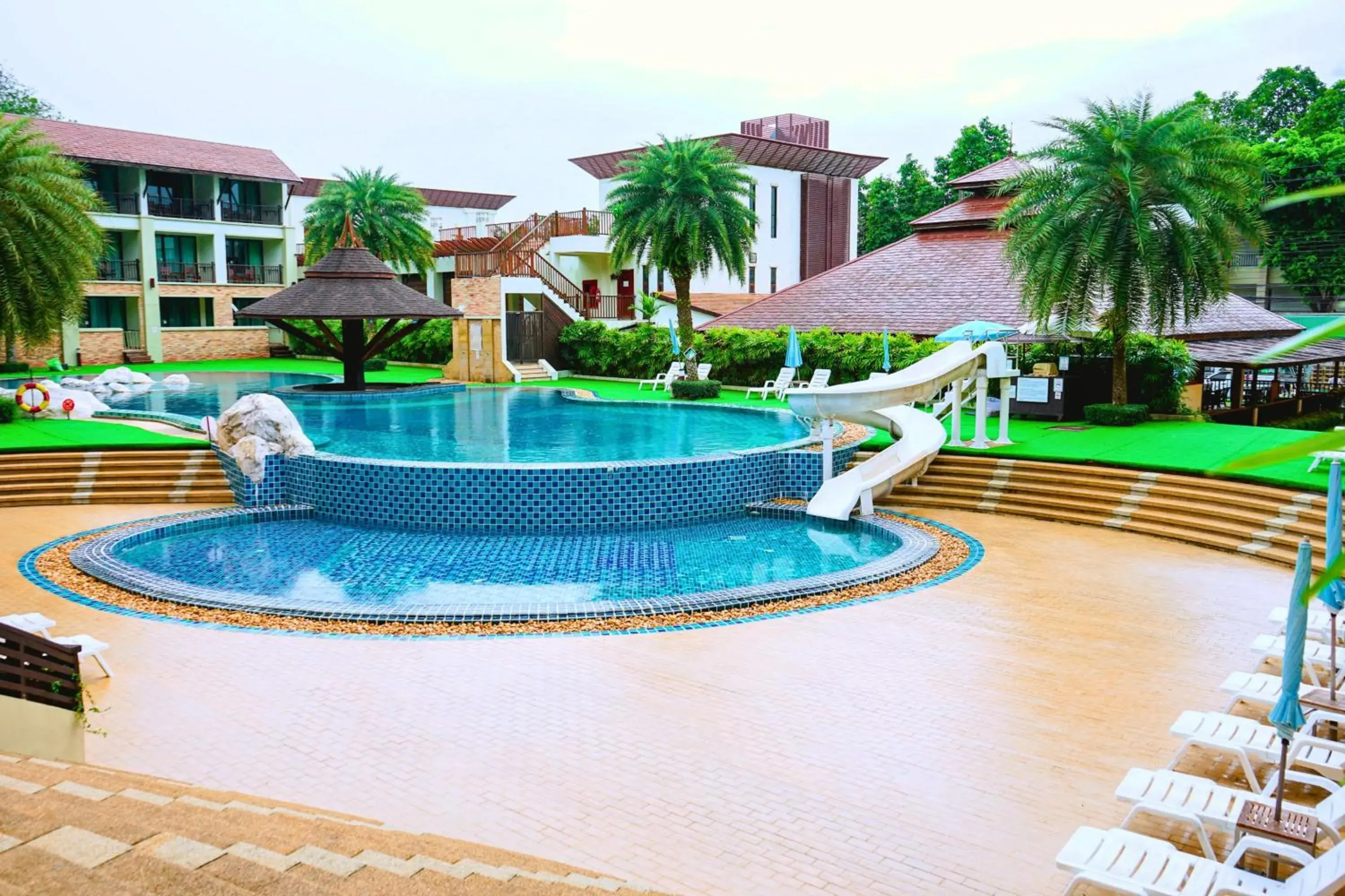 Swimming pool in Kacha Resort & Spa, Koh Chang Swimming pool in Kacha Resort & Spa, Koh Chang