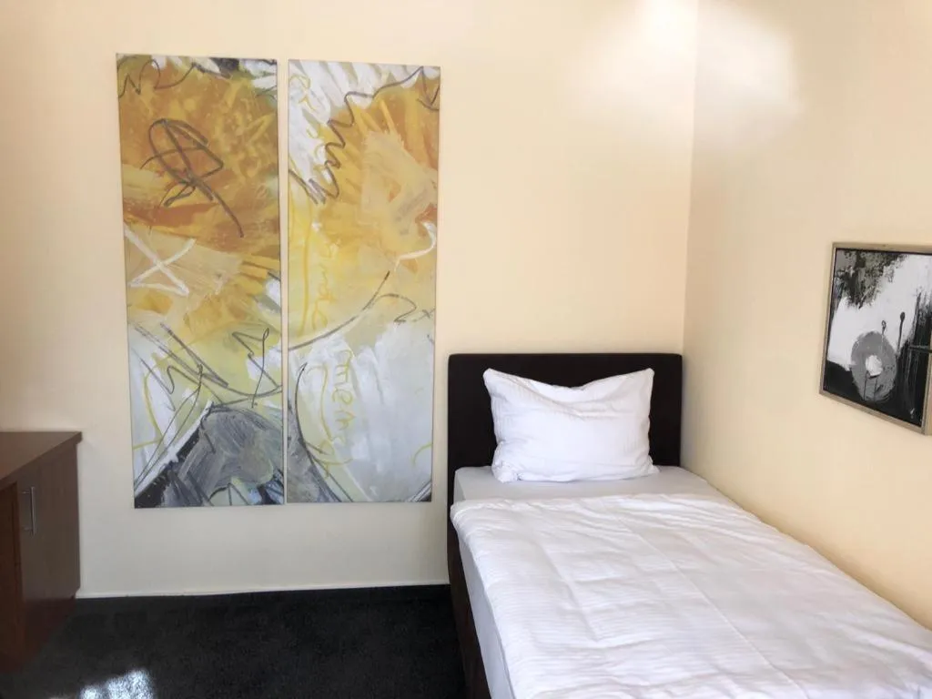 Bed in Hotel Restaurant Nassauer Löwen