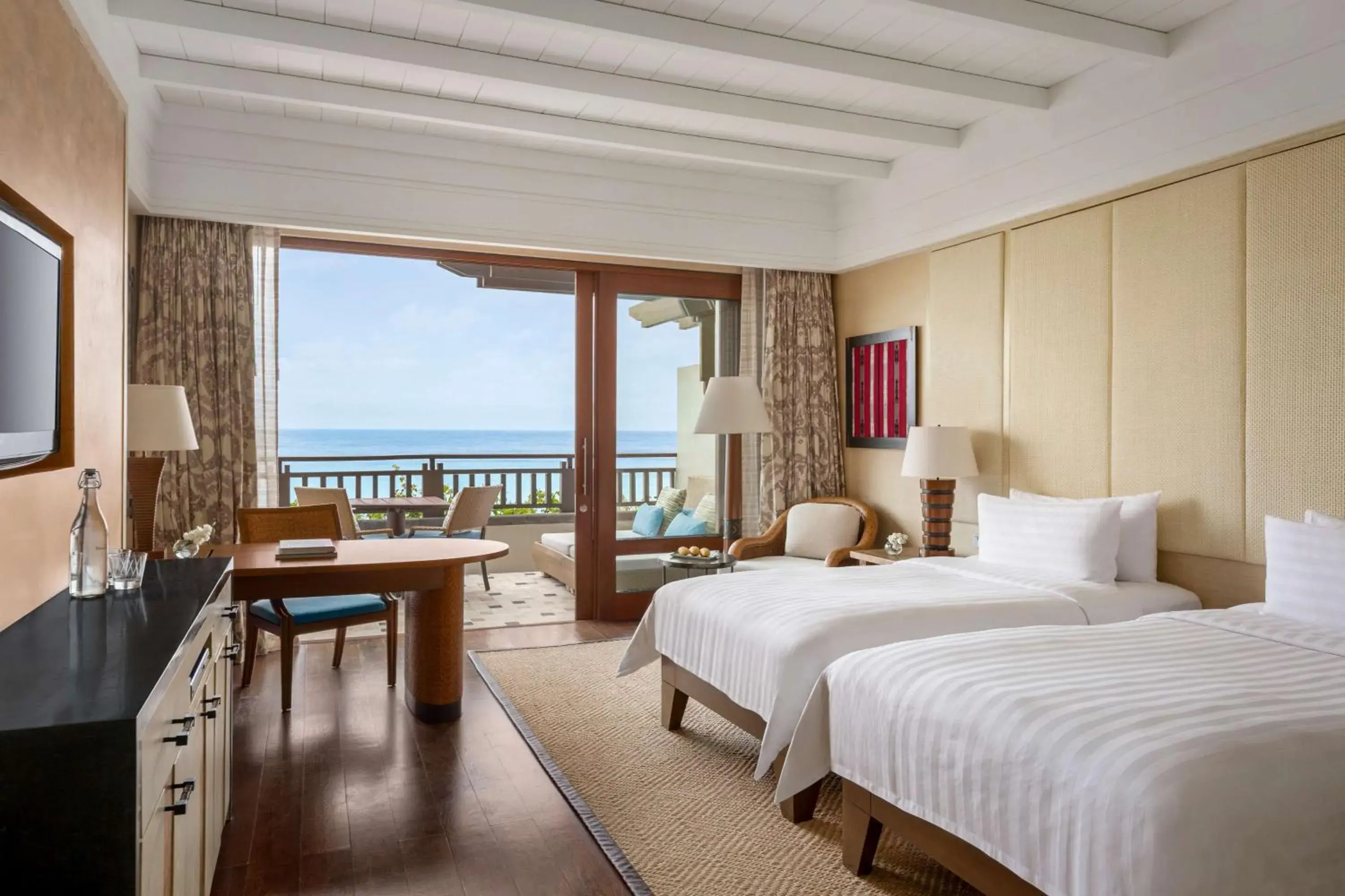 Premier Seaview Twin Room with Free Roundtrip Caticlan Airport Transfers in Shangri-La Boracay Premier Seaview Twin Room with Free Roundtrip Caticlan Airport Transfers in Shangri-La Boracay