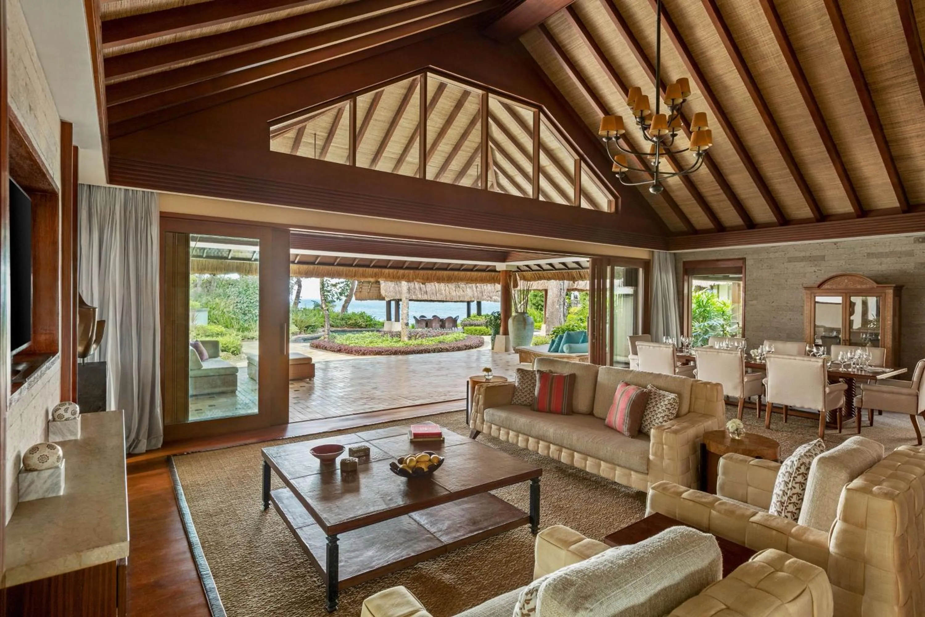 Photo of the whole room in Shangri-La Boracay