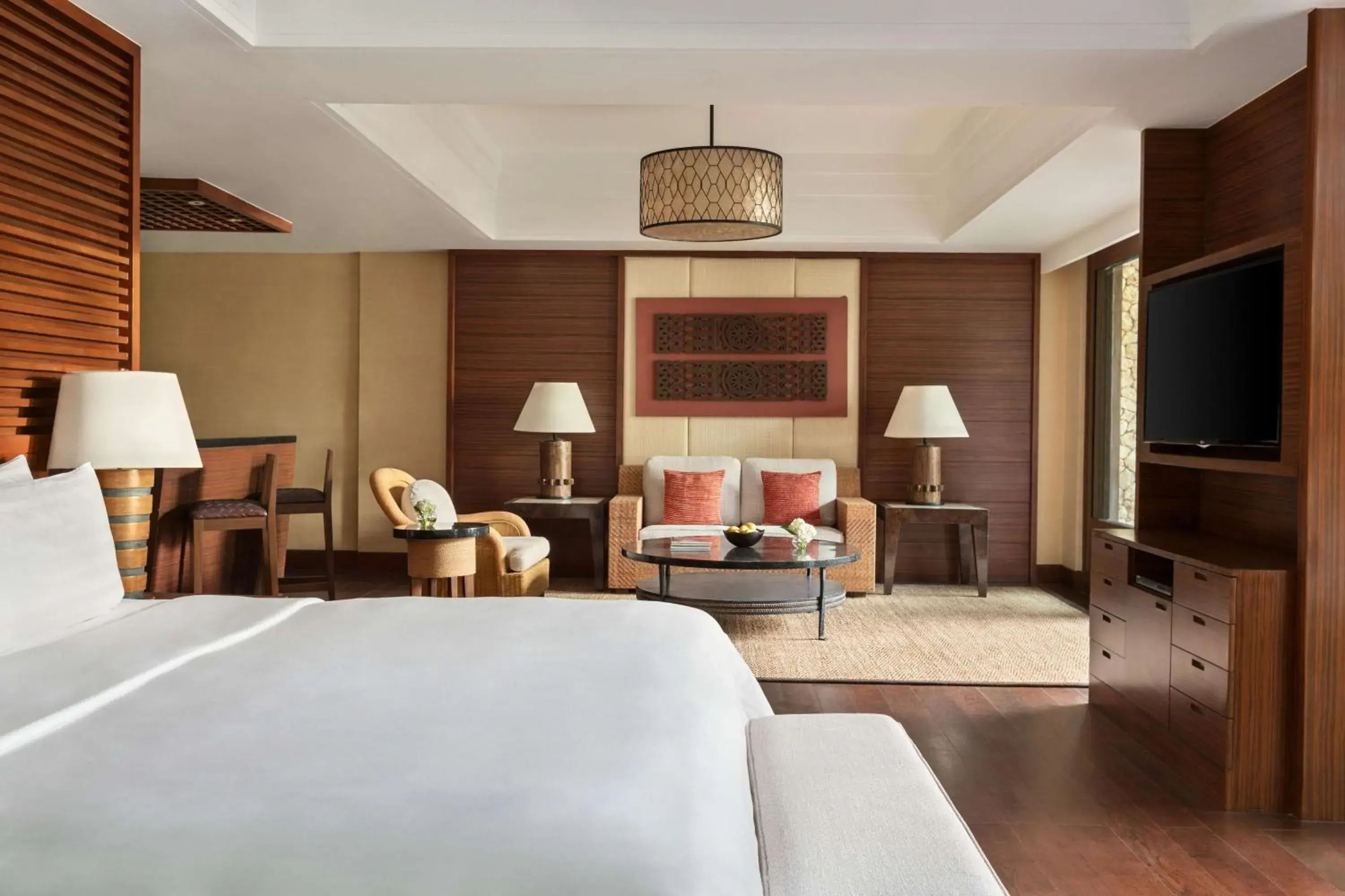 Seaview Suite with Free Roundtrip Caticlan Airport Transfers in Shangri-La Boracay Seaview Suite with Free Roundtrip Caticlan Airport Transfers in Shangri-La Boracay