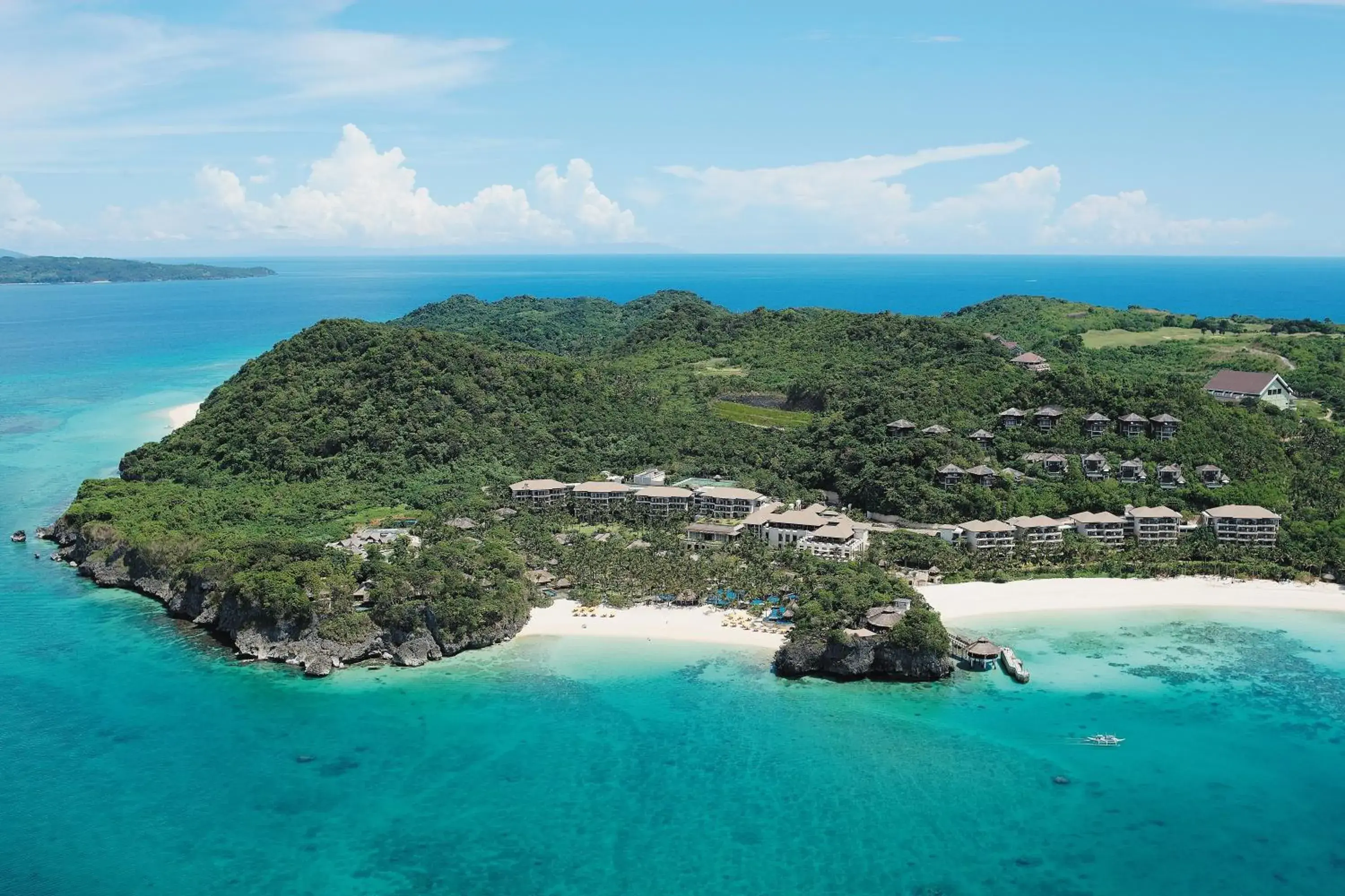 Facade/entrance in Shangri-La Boracay Facade/entrance in Shangri-La Boracay