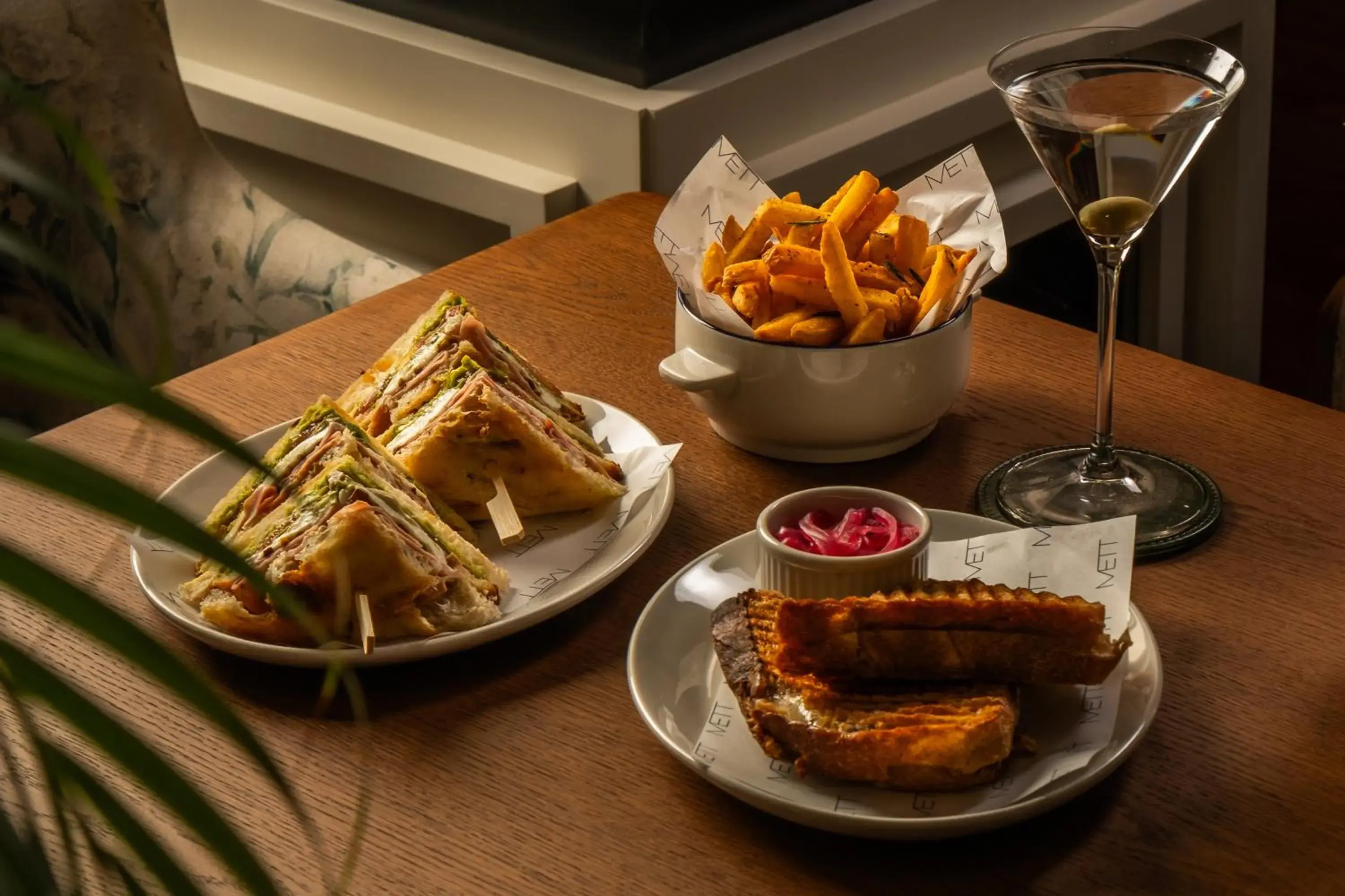 Restaurant/places to eat in METT Singapore Restaurant/places to eat in METT Singapore