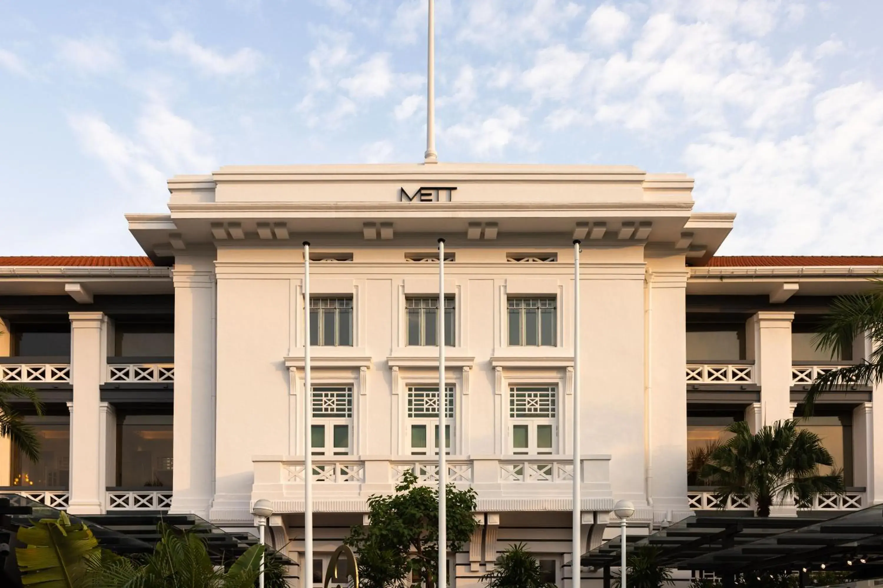 Property building in METT Singapore Property building in METT Singapore